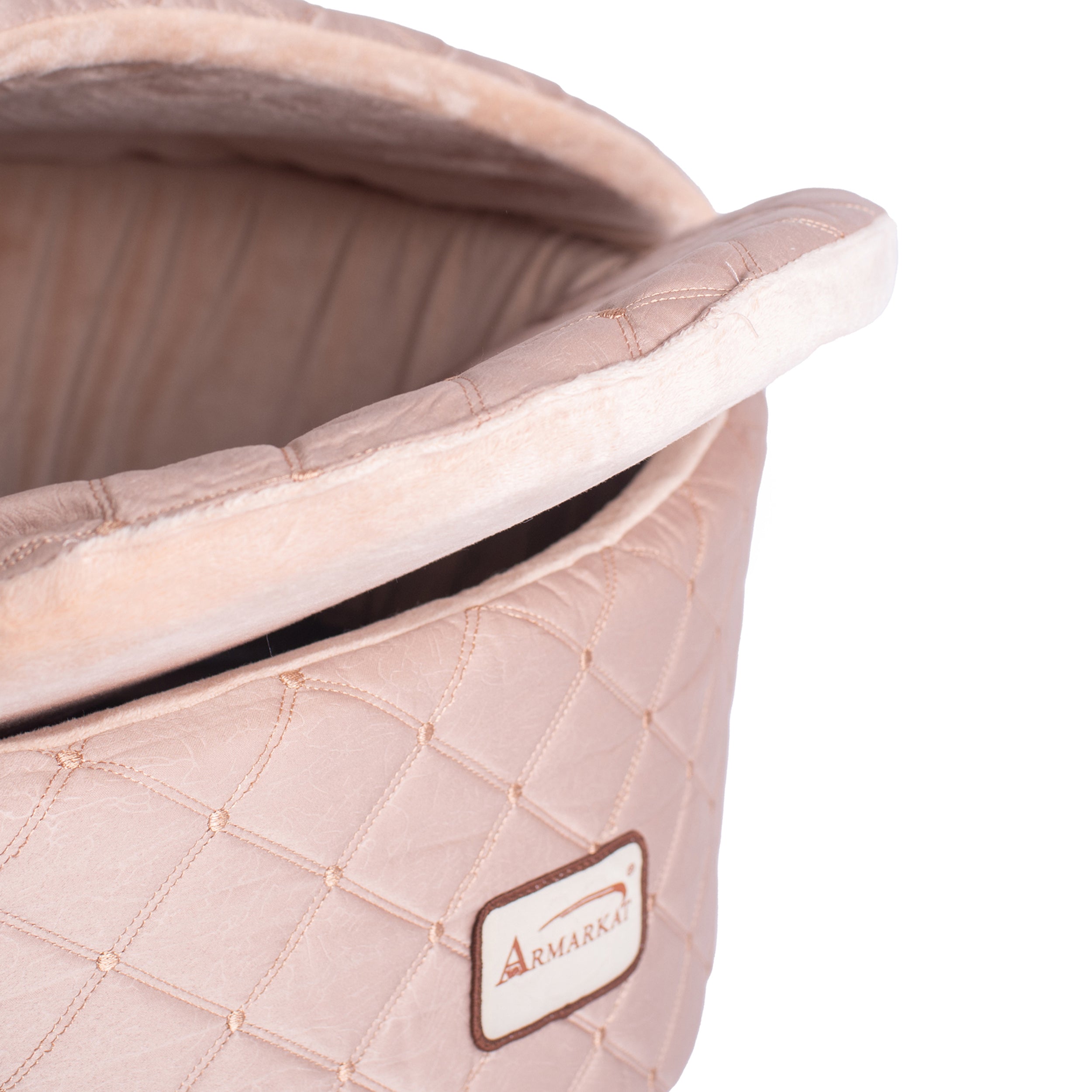 Armarkat Cat Bed， Medium， Light Apricot， C33HFS/FS-M