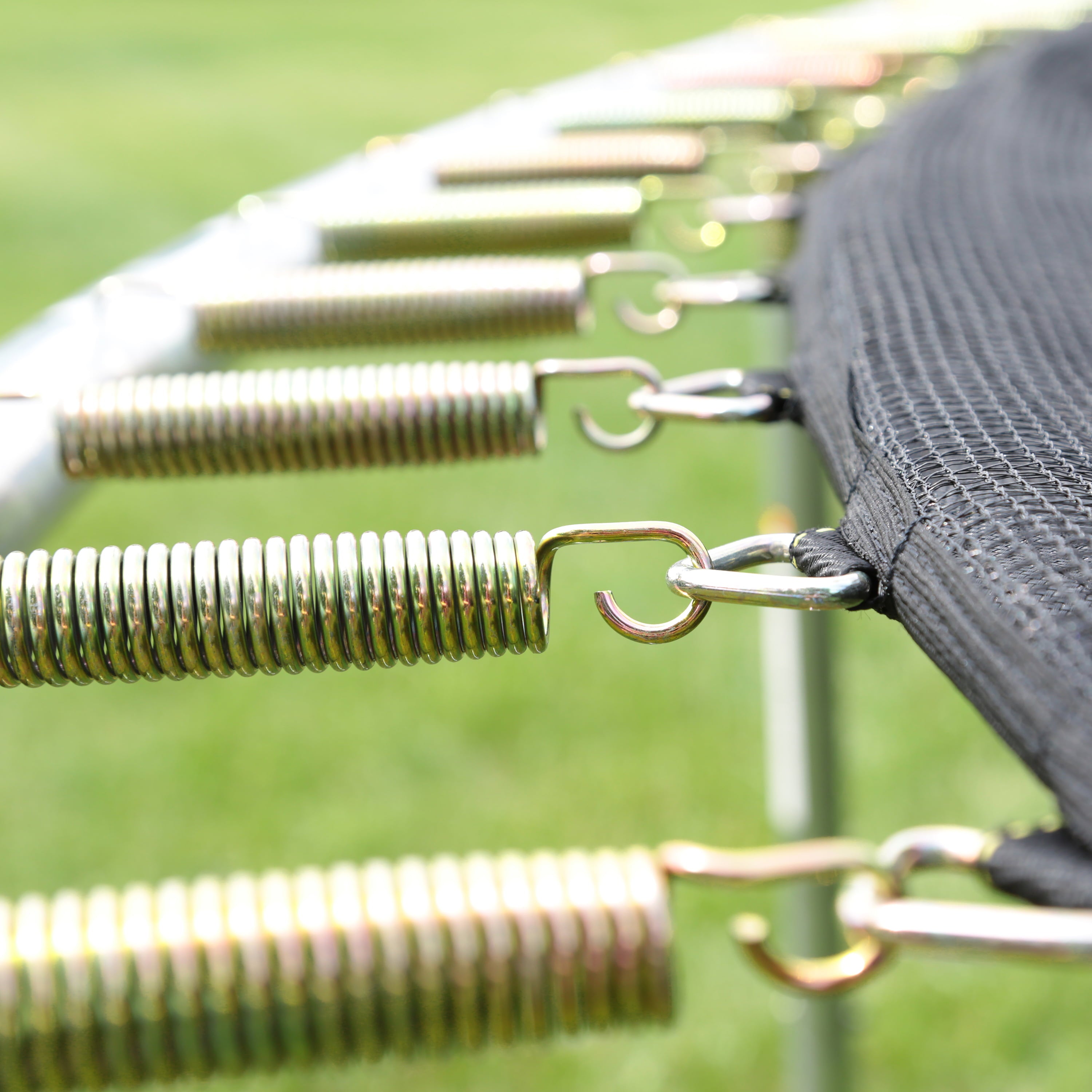 Skywalker Trampolines 15' Trampoline， with Enclosure， Green