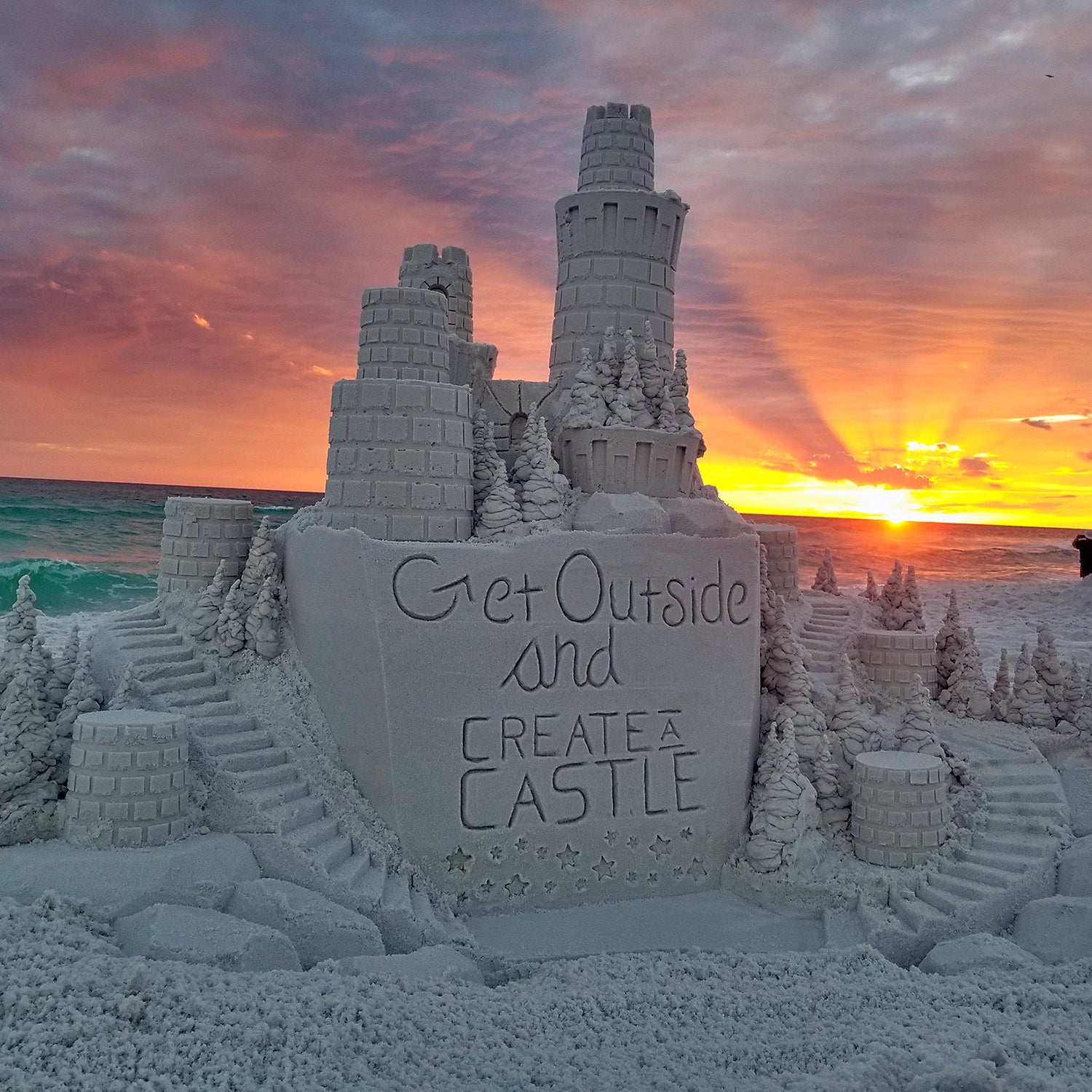 Create A Castle - Pro Tower Kit, Split Mold Sand Castle Construction, Plastic Beach Toy for Kids