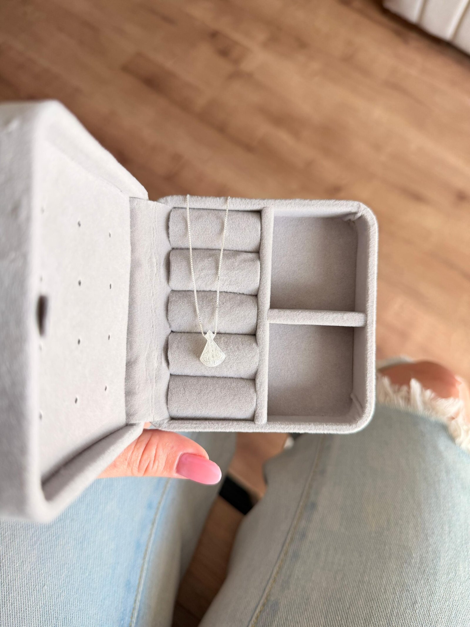 Colar Nossa Senhora Aparecida (Madrepérola)