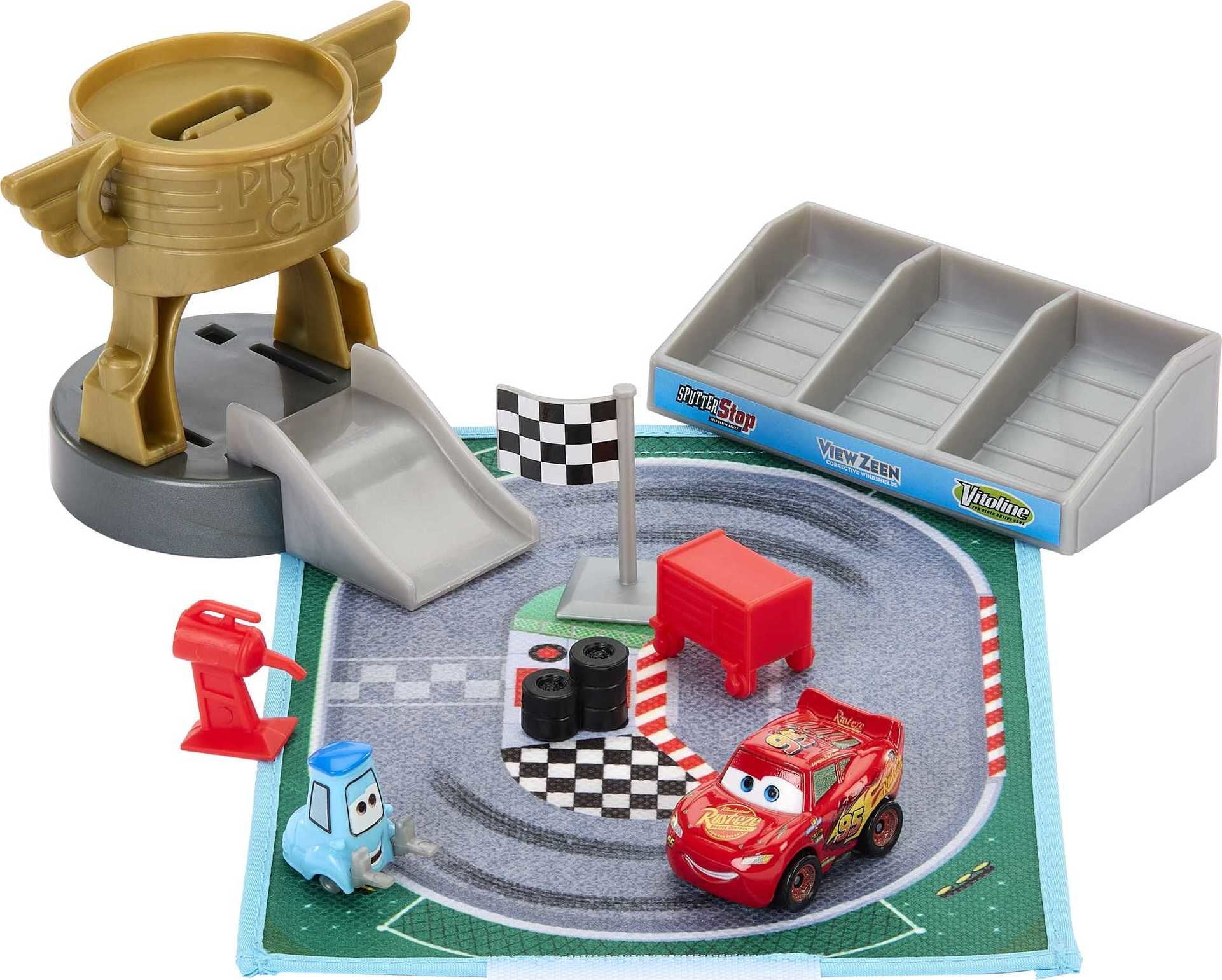 Disney and Pixar Cars Mini Racers Piston Cup Playset with 1 Mini Toy Car， Accessories and Case