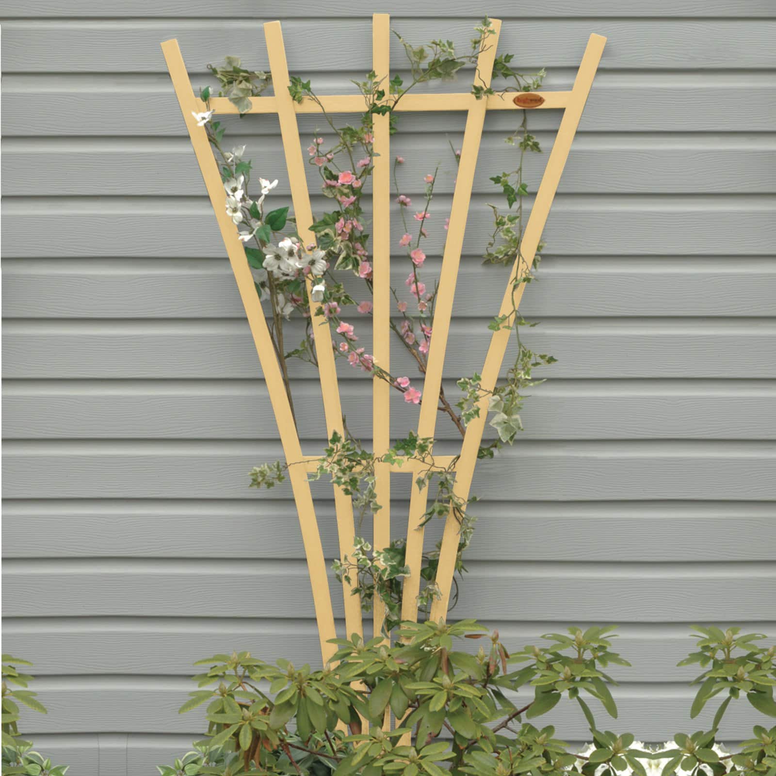 highwood&reg; Traditional Fan Trellis