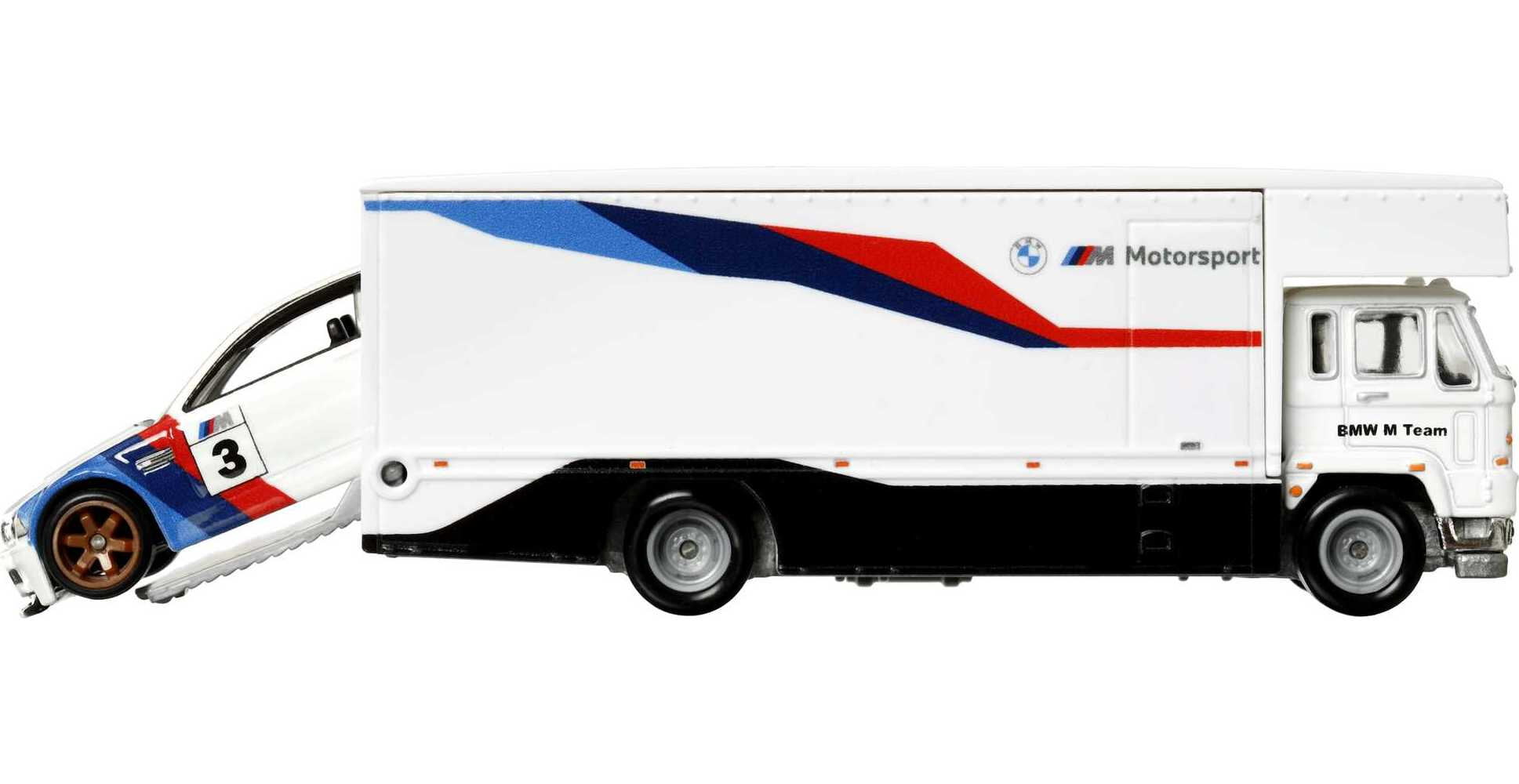 Hot Wheels Premium Collect Display Sets with 3 1:64 Scale Die-Cast Cars and 1 Team Transport Vehicle， Collectors’ Favorites