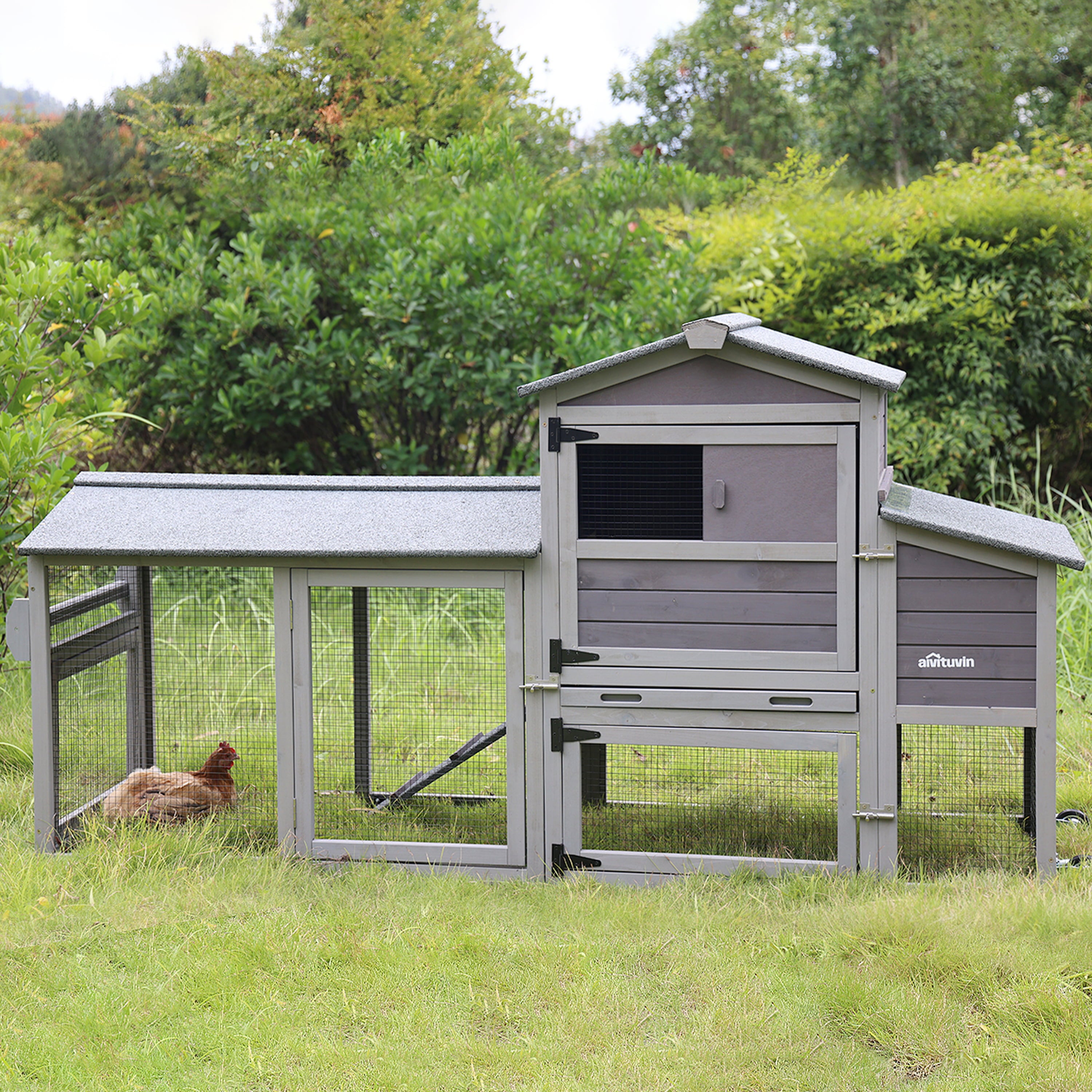 Morgete Large Chicken Coop on Wheels， Wooden Hen House with Nest Box and Asphalt Roof
