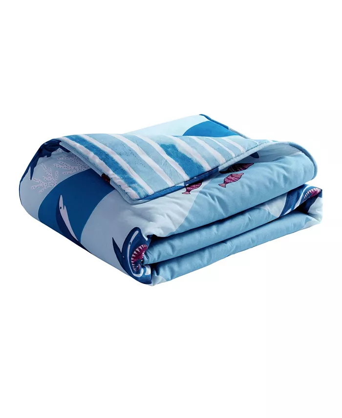Lush Dandeacutecor Shark All Over Throw for Kids， 60