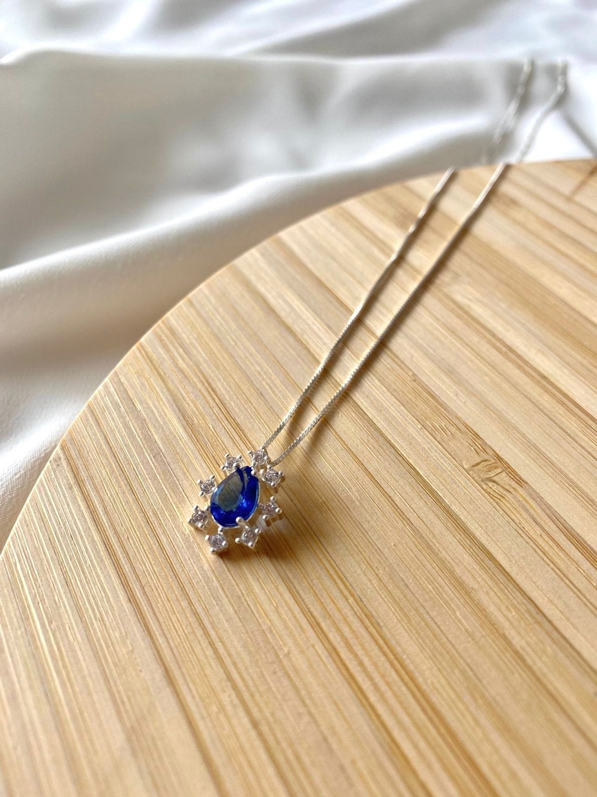 Colar 9 Pedras Cravej.