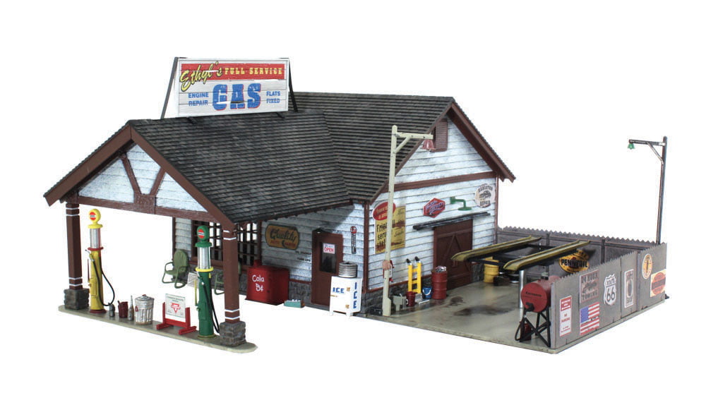Woodland Scenics HO Scale Built-Up Building/Structure Ethyl's Gas and Service