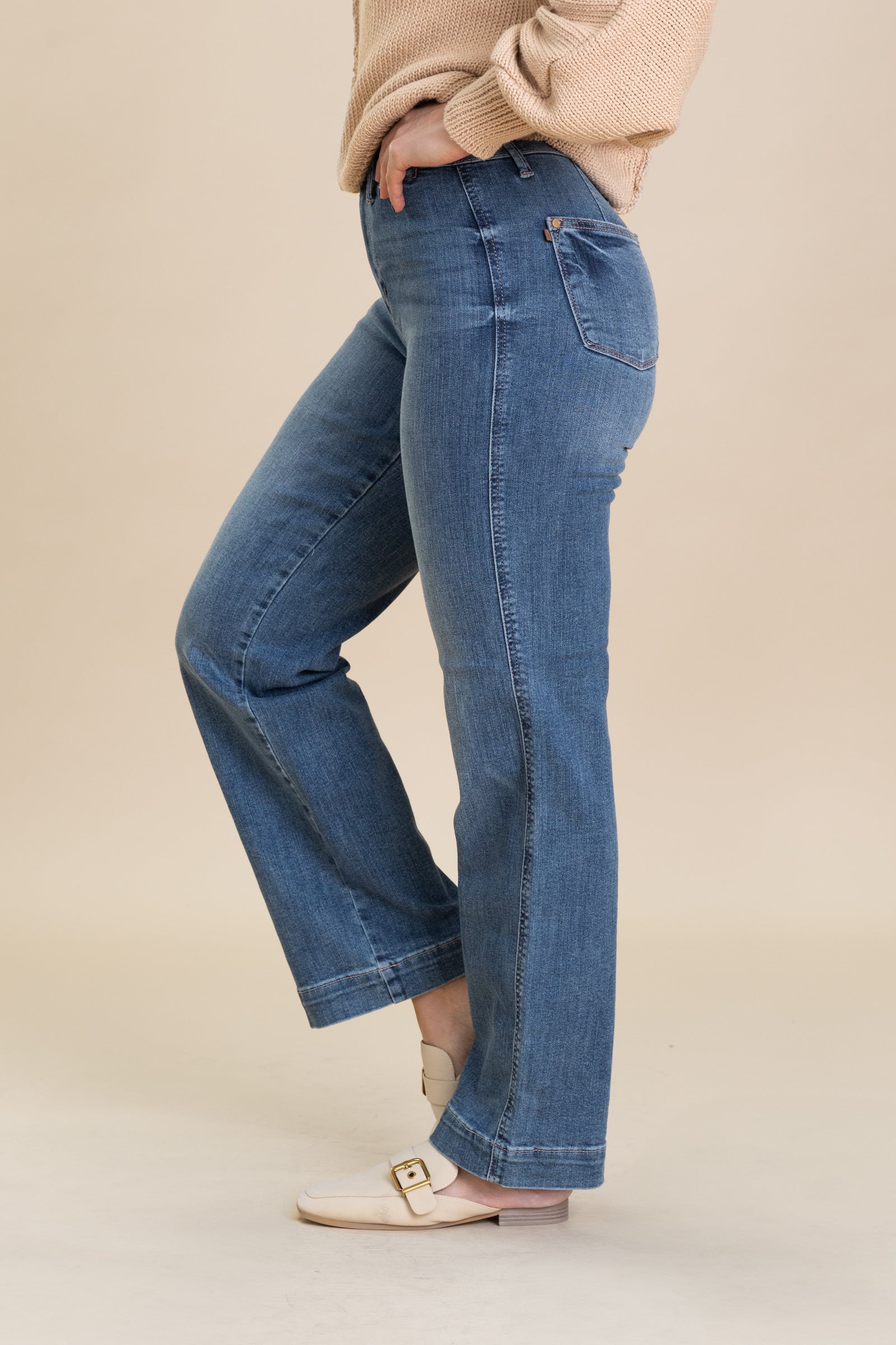 Judy Blue Contrast Thread Straight Jean