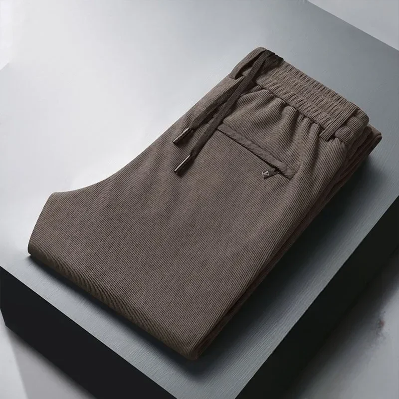 Calça Winston™ em Veludo Cotelê com Cintura Elástica / Um Esporte Fino Versátil com Conforto Térmico e Liberdade!