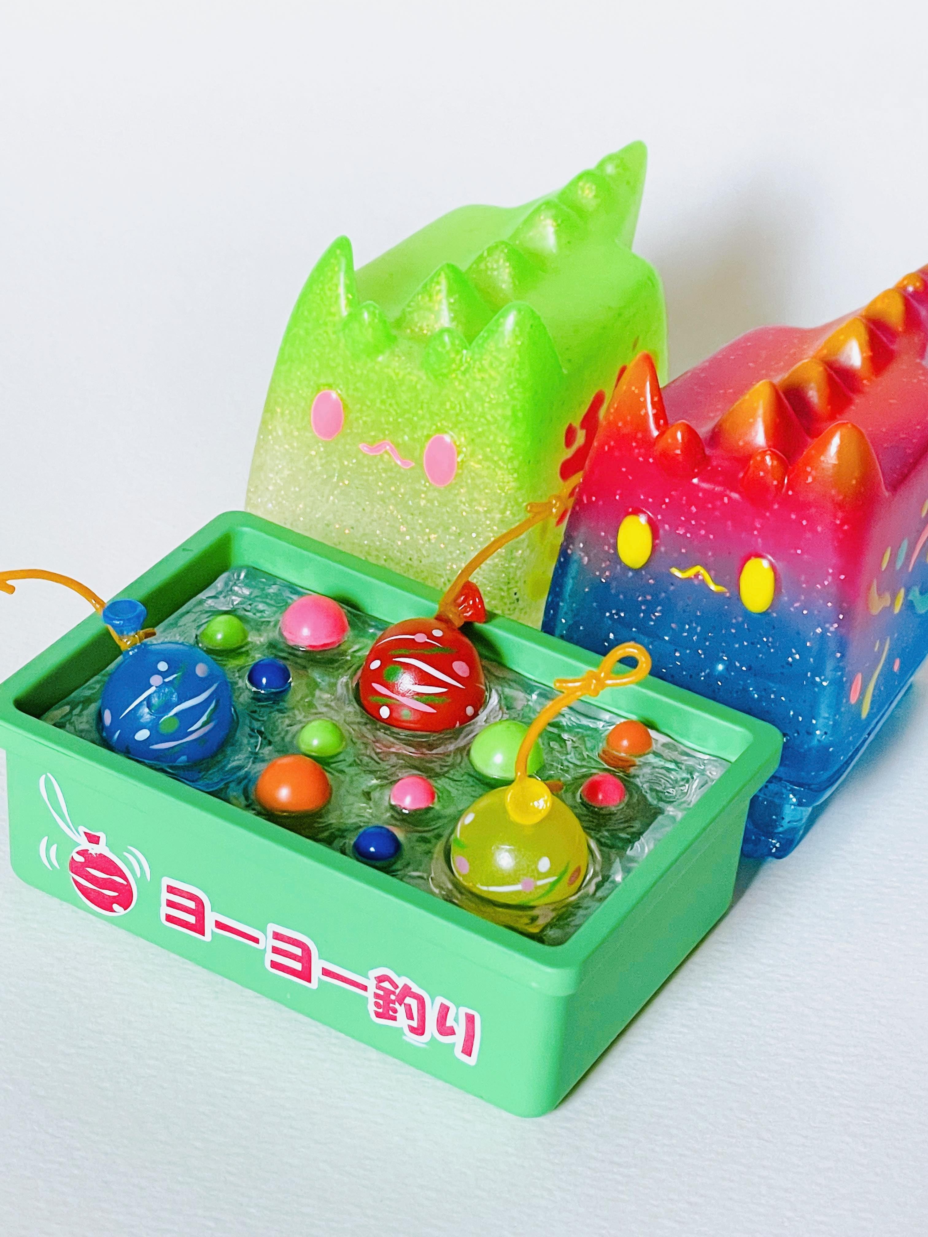 Box Cat - kakigori and fireworks by Rato Kim