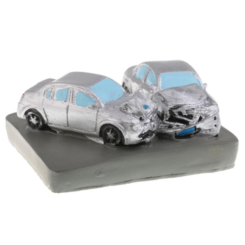 Resin Art Craft Car Accident Scene Crash Car Model Mini Vehicle Figurine Toy