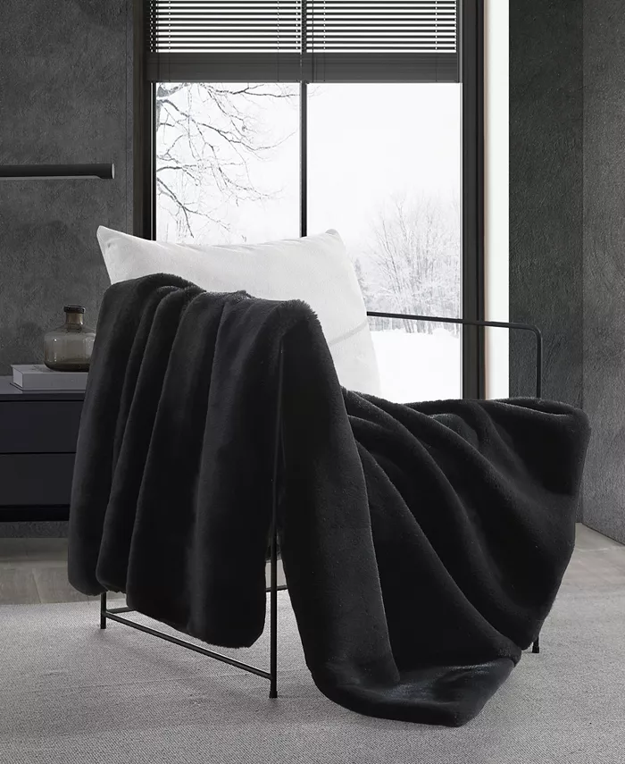 Vera Wang Lapin Black Faux Fur Reversible Throw， 60
