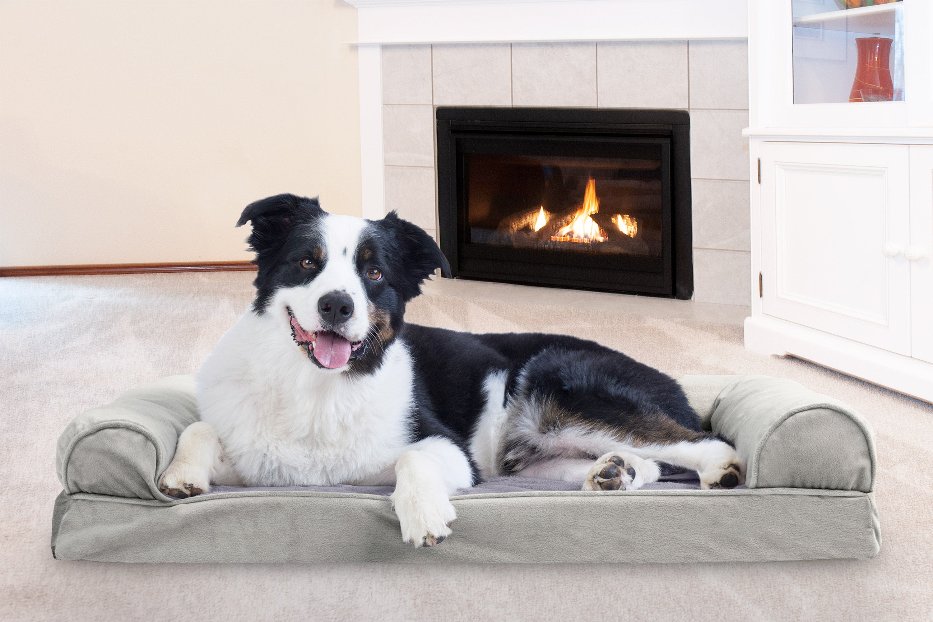 FurHaven Pet Dog Bed | Cooling Gel Memory Foam Orthopedic Faux Fur and Velvet Sofa-Style Couch Pet Bed for Dogs and Cats， Smoke Gray， Large