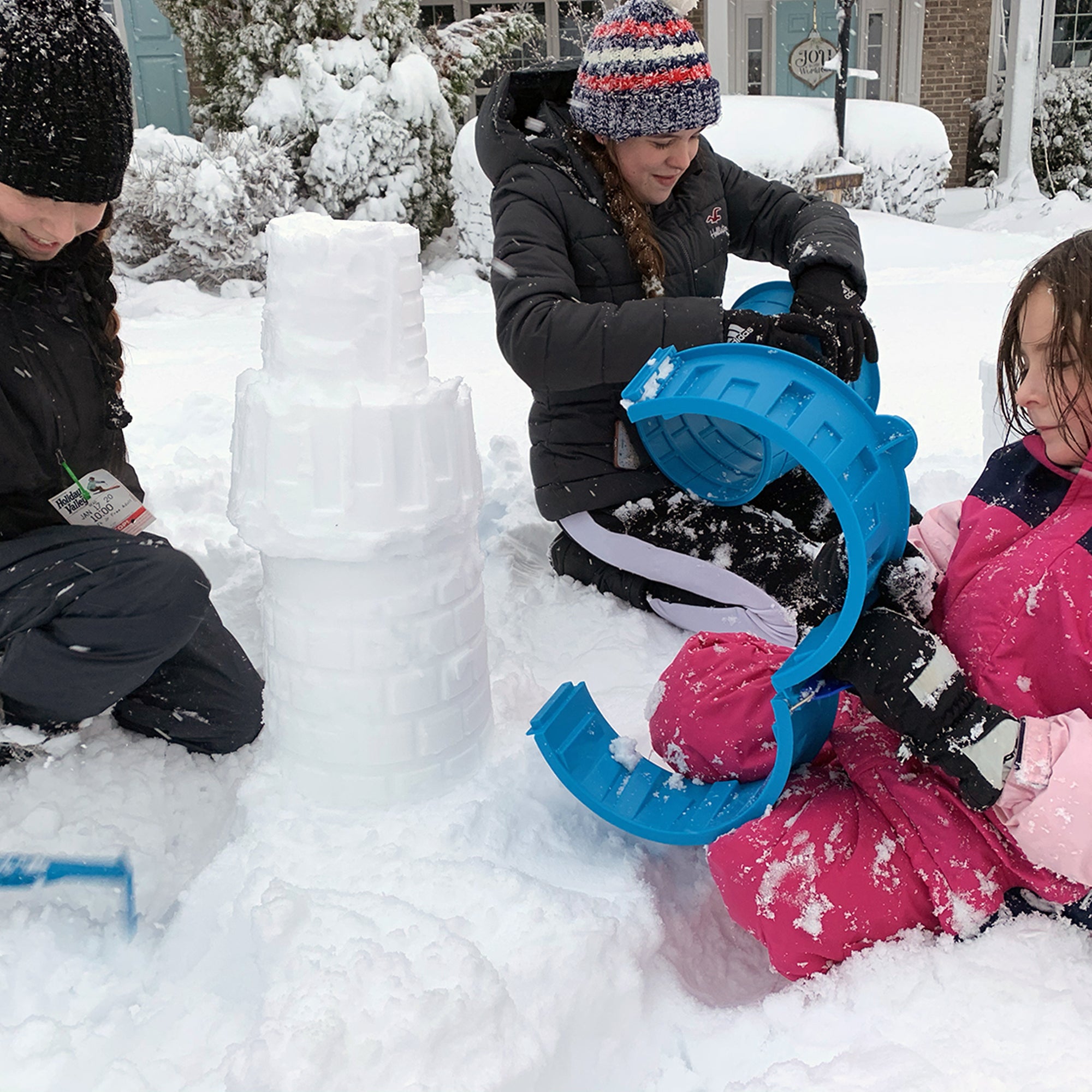 Create A Castle - Pro Tower Kit, Split Mold Sand Castle Construction, Plastic Beach Toy for Kids