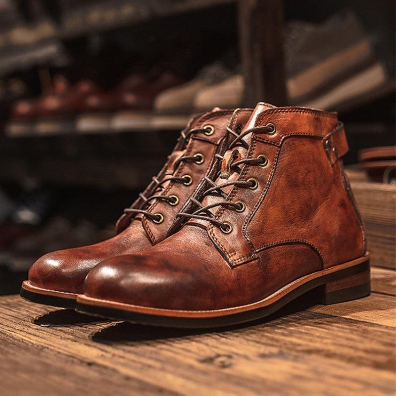 Bota Masculina em Couro Artesanal- ClassicMen / O Estilo do Homem Clássio Unidos em uma única  Bota!!!