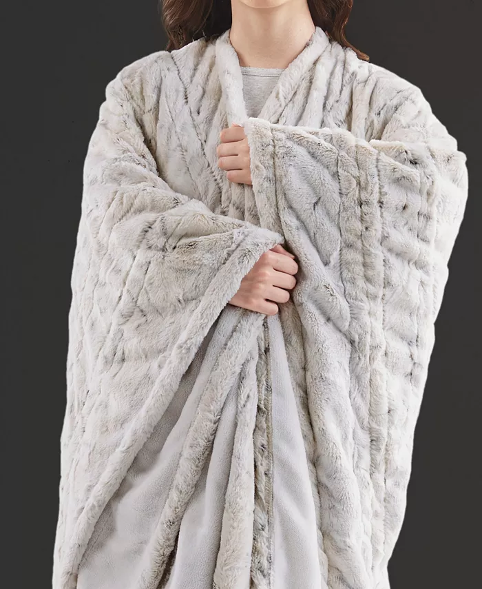 Beautyrest Zuri Electric Faux-Fur Wrap， 64