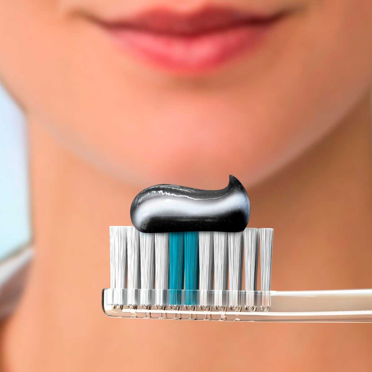 Creme Dental Oral-B Carvao com Bicarbonato Extra Branco 140g