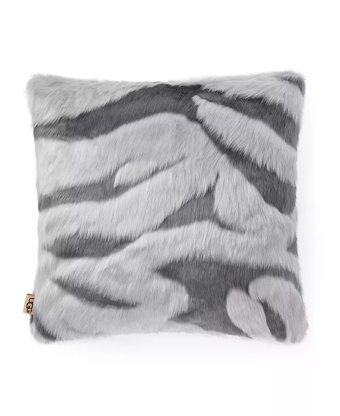 UGGandreg Shayla Jacquard Faux Fur Decorative Pillow， 20