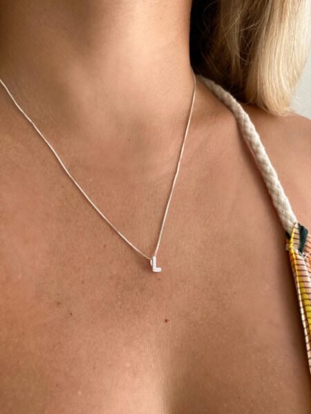 Colar Letra Cravej. (45CM)