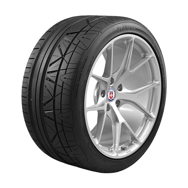 Nitto iNVO 285/30ZR20 99W