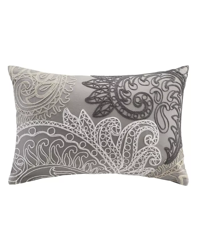 Gracie Mills Kiran Oblong Pillow with Chain Stitch， Taupe