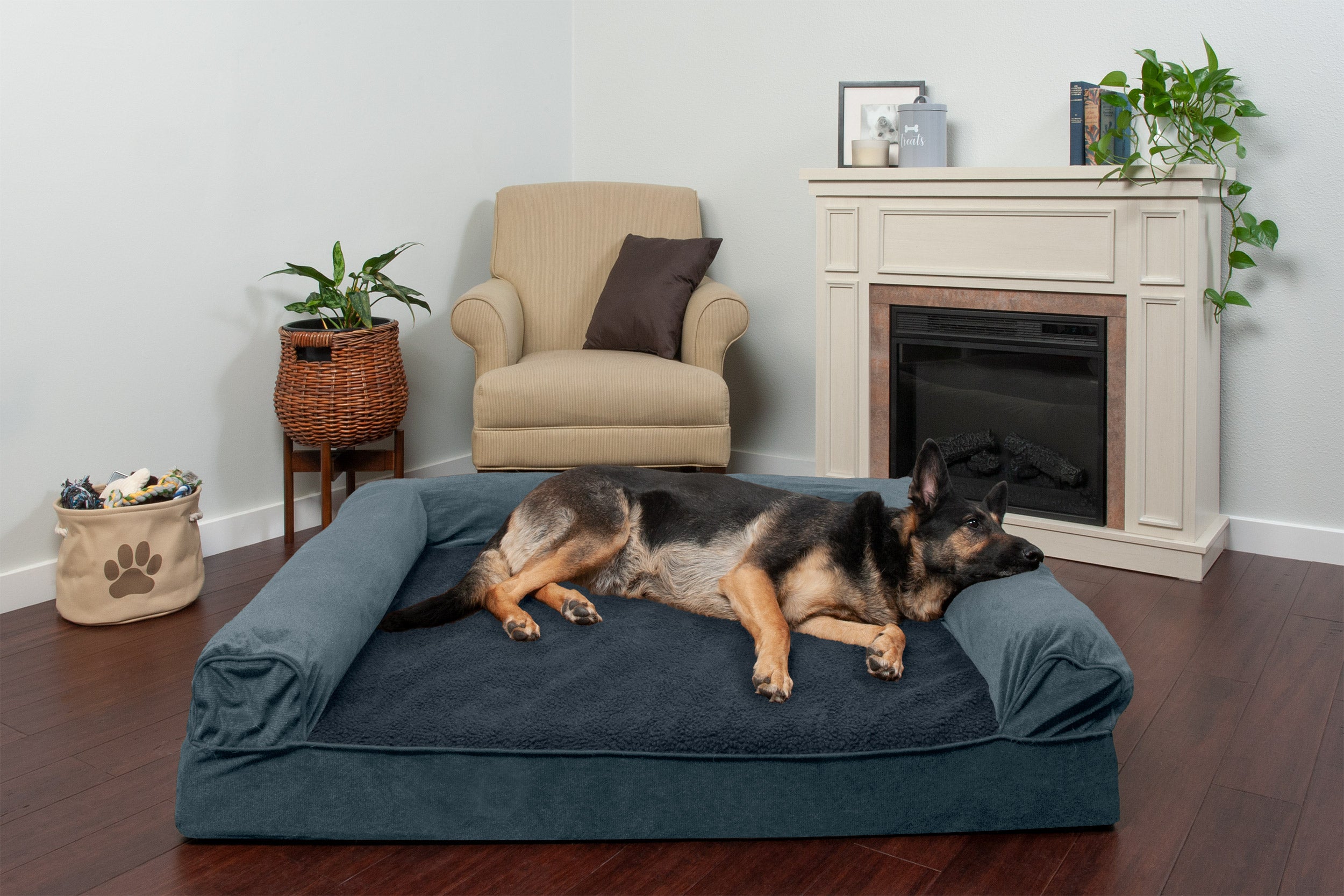 FurHaven | Cooling Gel Faux Fleece and Chenille Sofa Pet Bed for Dogs and Cats， Orion Blue， Jumbo Plus