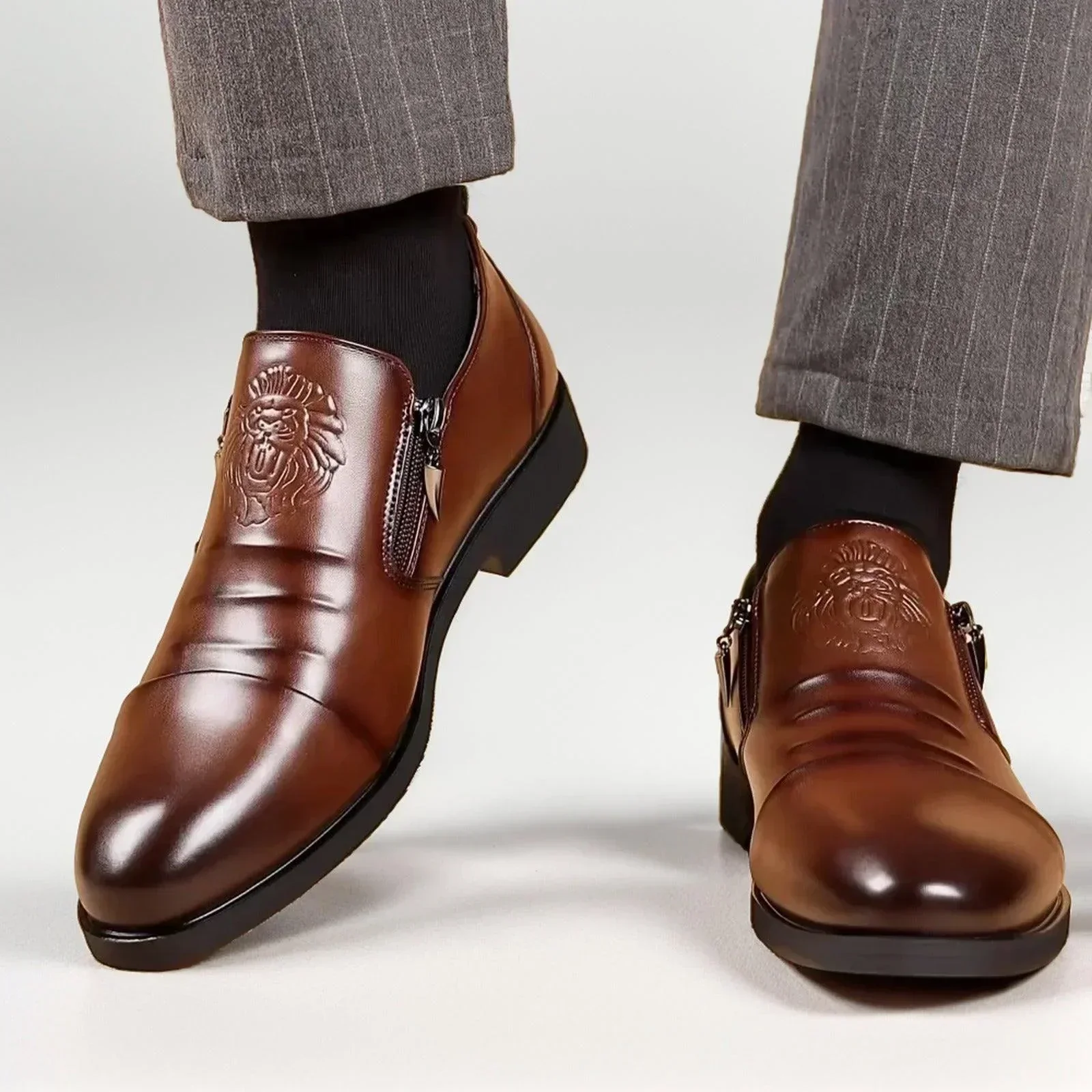 Botas Brave Lion™ Elegância  Suprema/ O Poder e o Estilo dos Reis em Seus Pés!