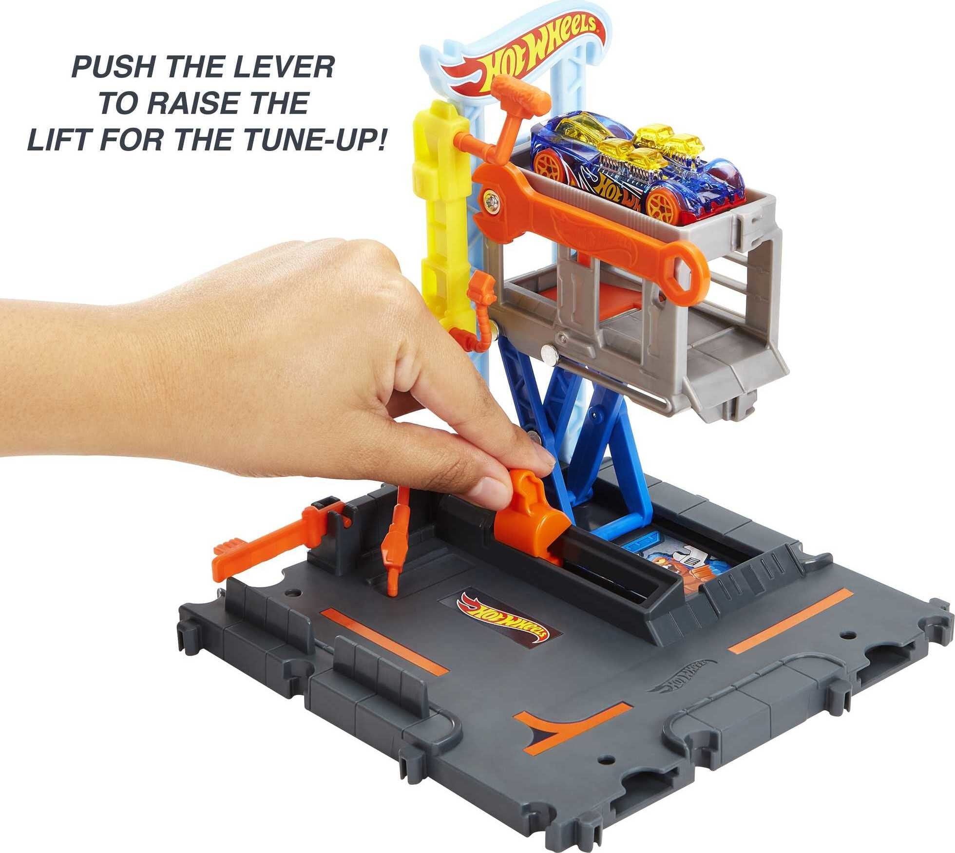 Hot Wheels City Downtown Repair Station Playset， with 1 toy Car