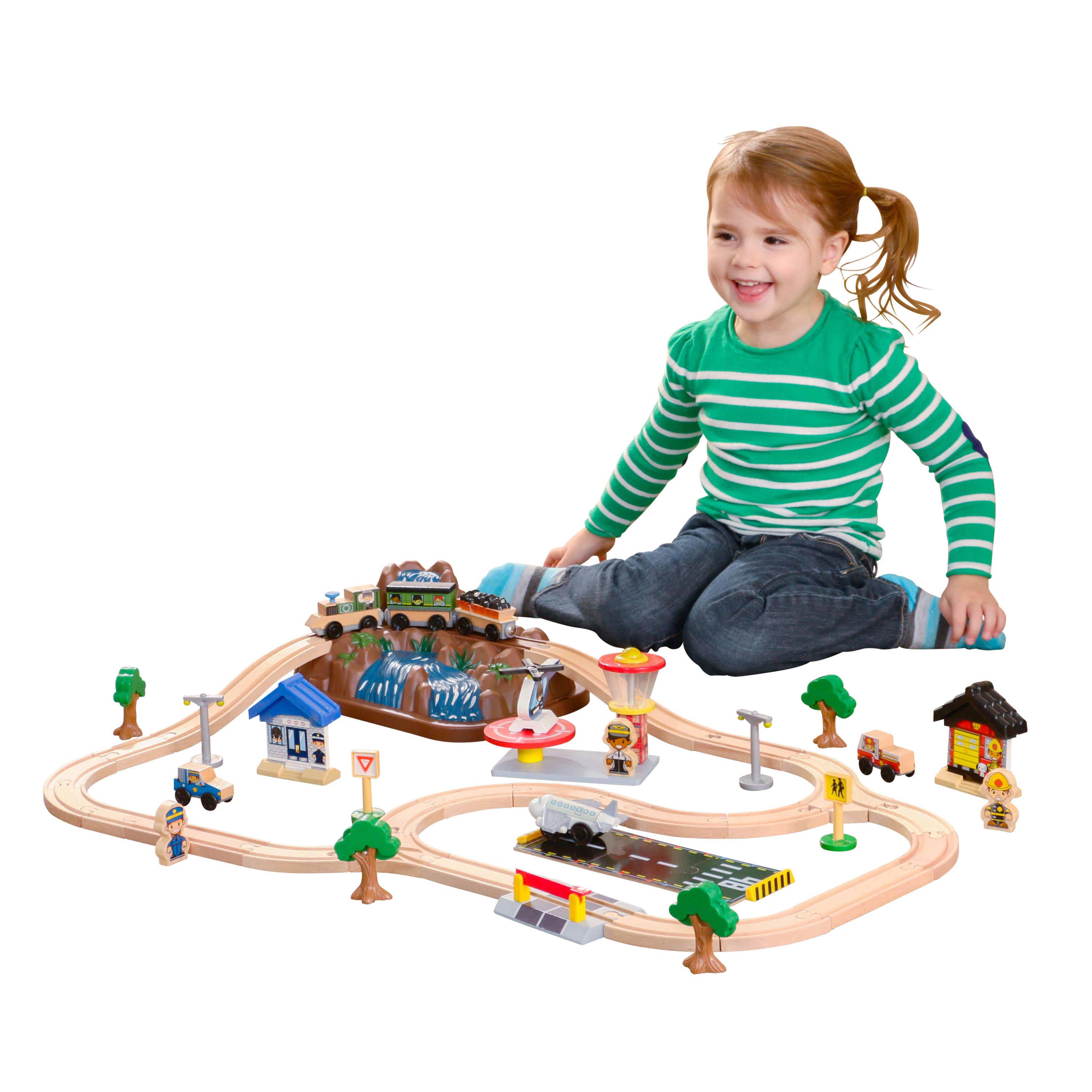 KidKraft Wooden Bucket Top Mountain Train Set with 61 Pieces， Magnetic Train， and Storage