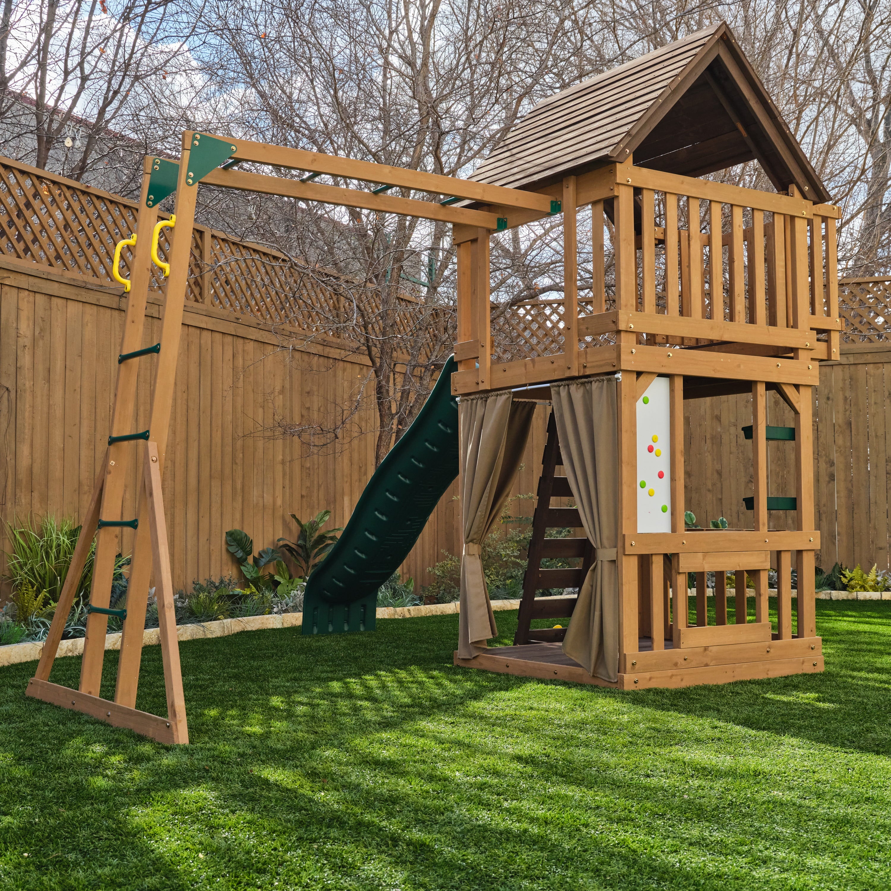 KidKraft Hangout Hideaway Clubhouse