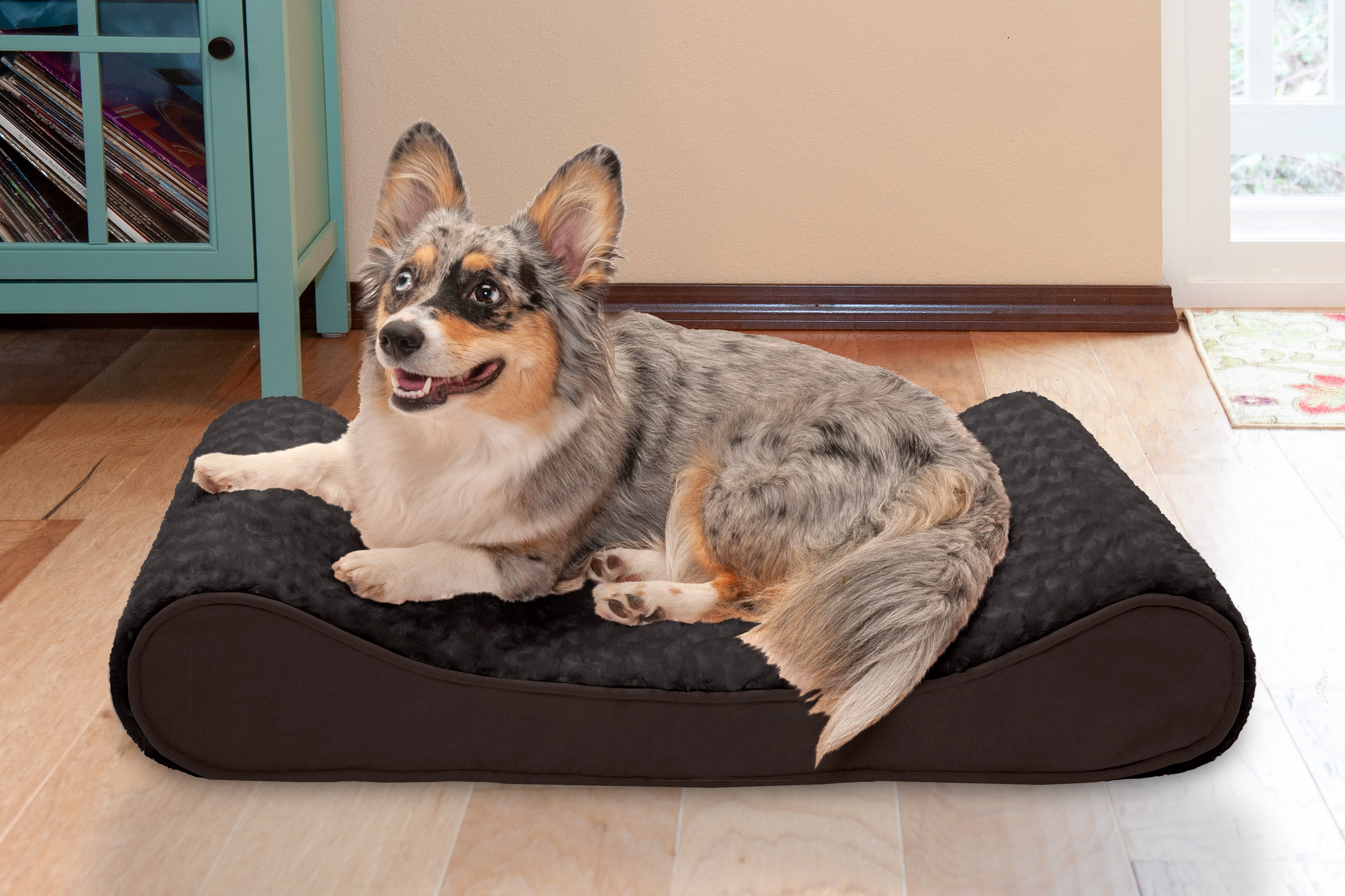 FurHaven Pet Dog Bed | Cooling Gel Memory Foam Orthopedic Ultra Plush Luxe Lounger Pet Bed for Dogs and Cats， Chocolate， Medium
