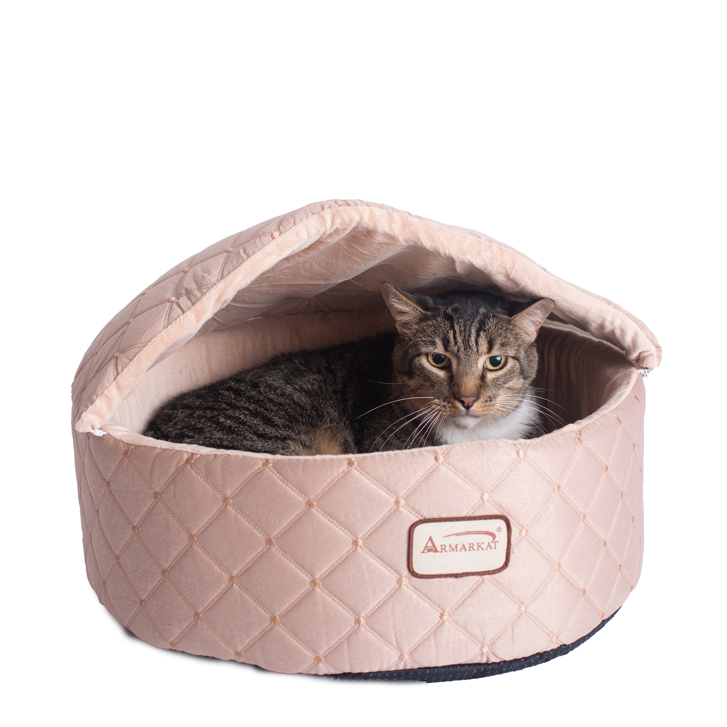 Armarkat Cat Bed， Medium， Light Apricot， C33HFS/FS-M