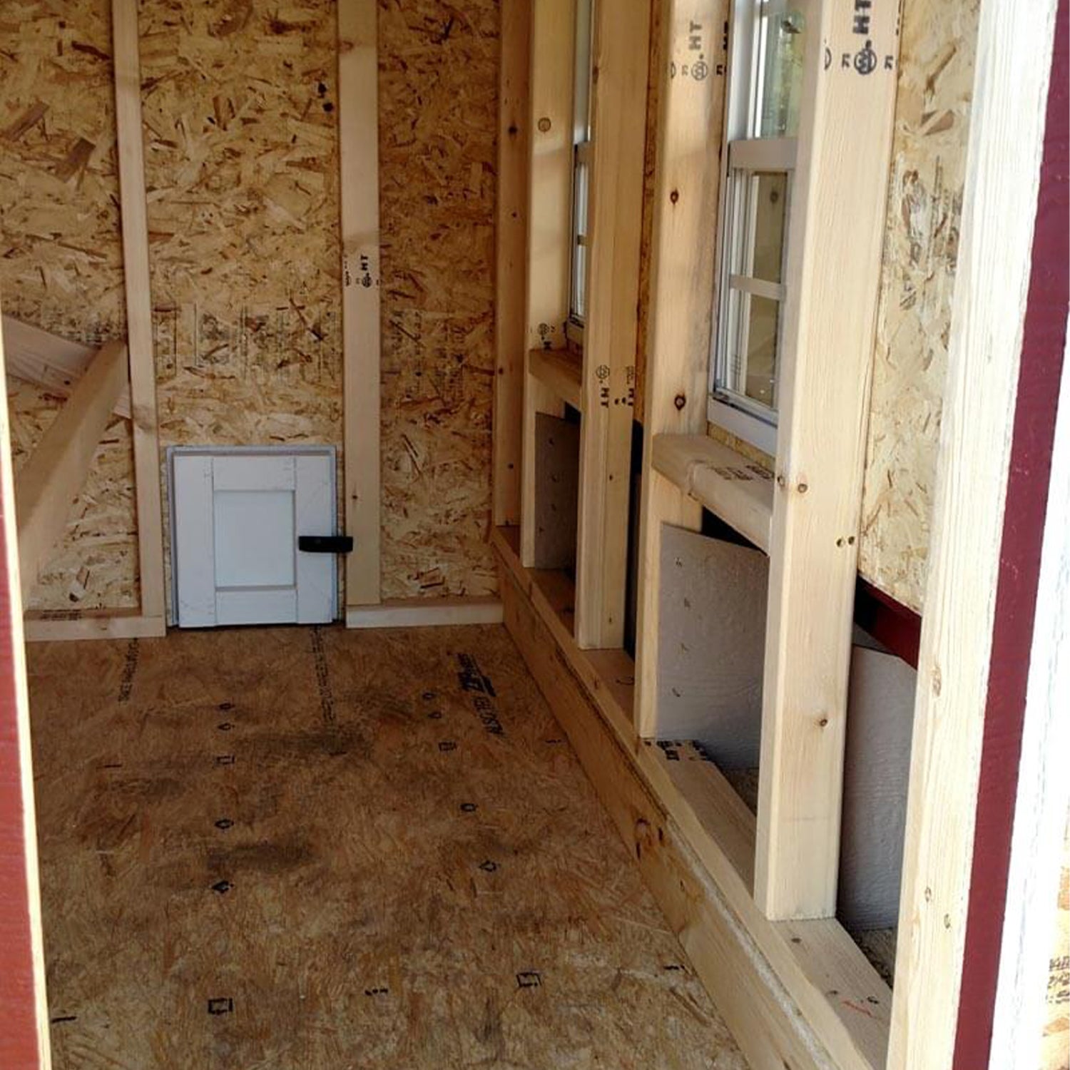 OverEZ Large Poultry Chicken Coop for 15 Chickens with Nesting Boxes， Red