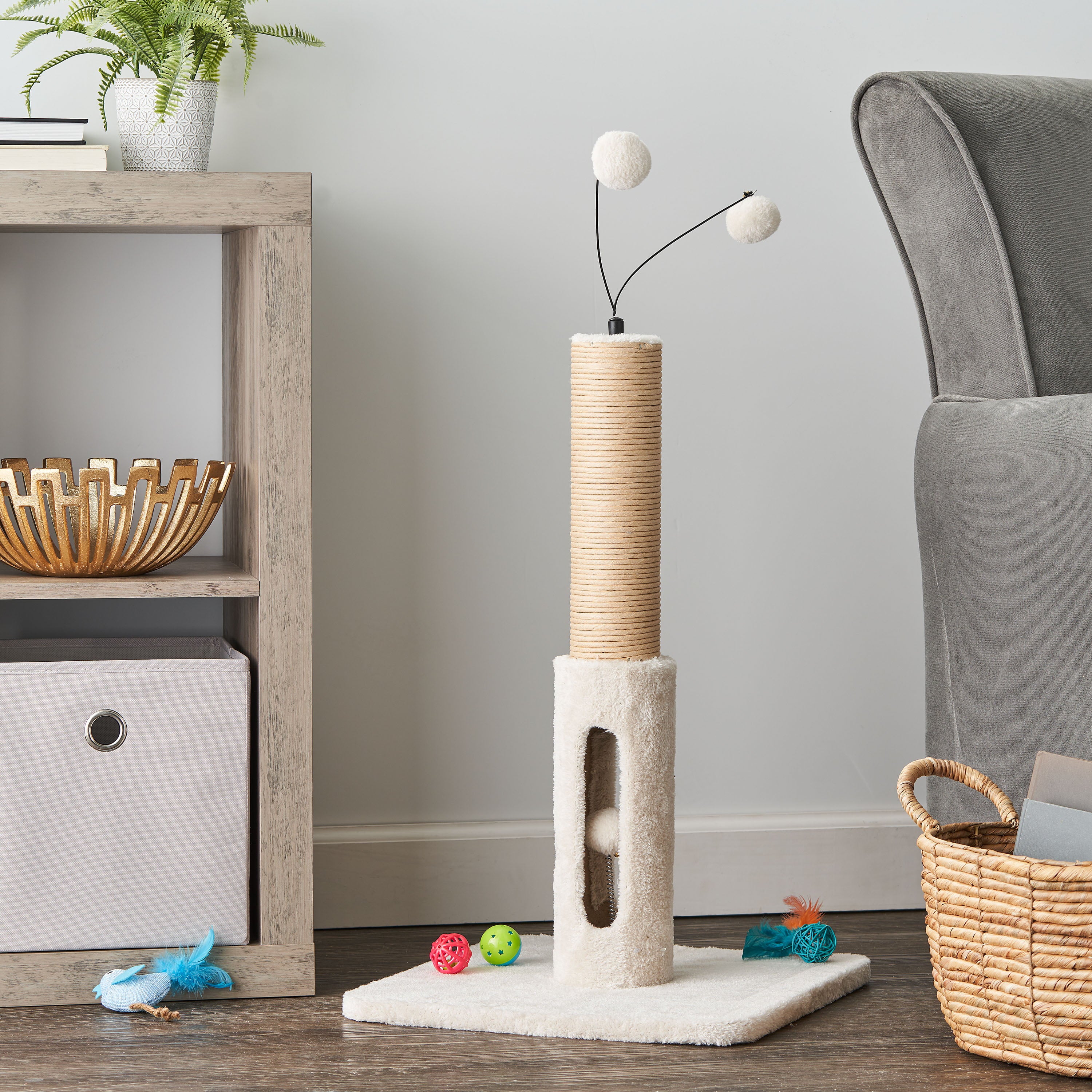 Vibrant Life Premium Paper Rope Cat Scratching Post with Ball Toy， Pack of 1