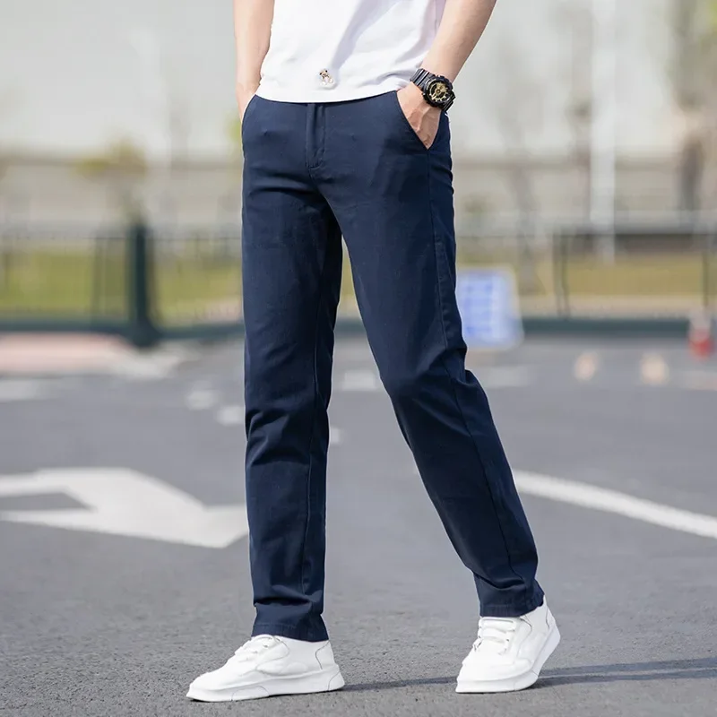 Calça em Sarja Leonardo™ com Tecido Premium e Corte Reto / Minimalismo Refinado e Conforto de Alta Classe!