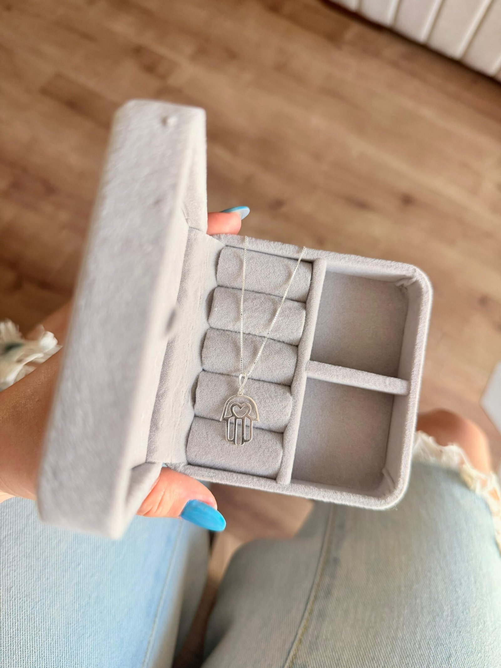 Colar Pintg. Mão Hamsa C/ Coração