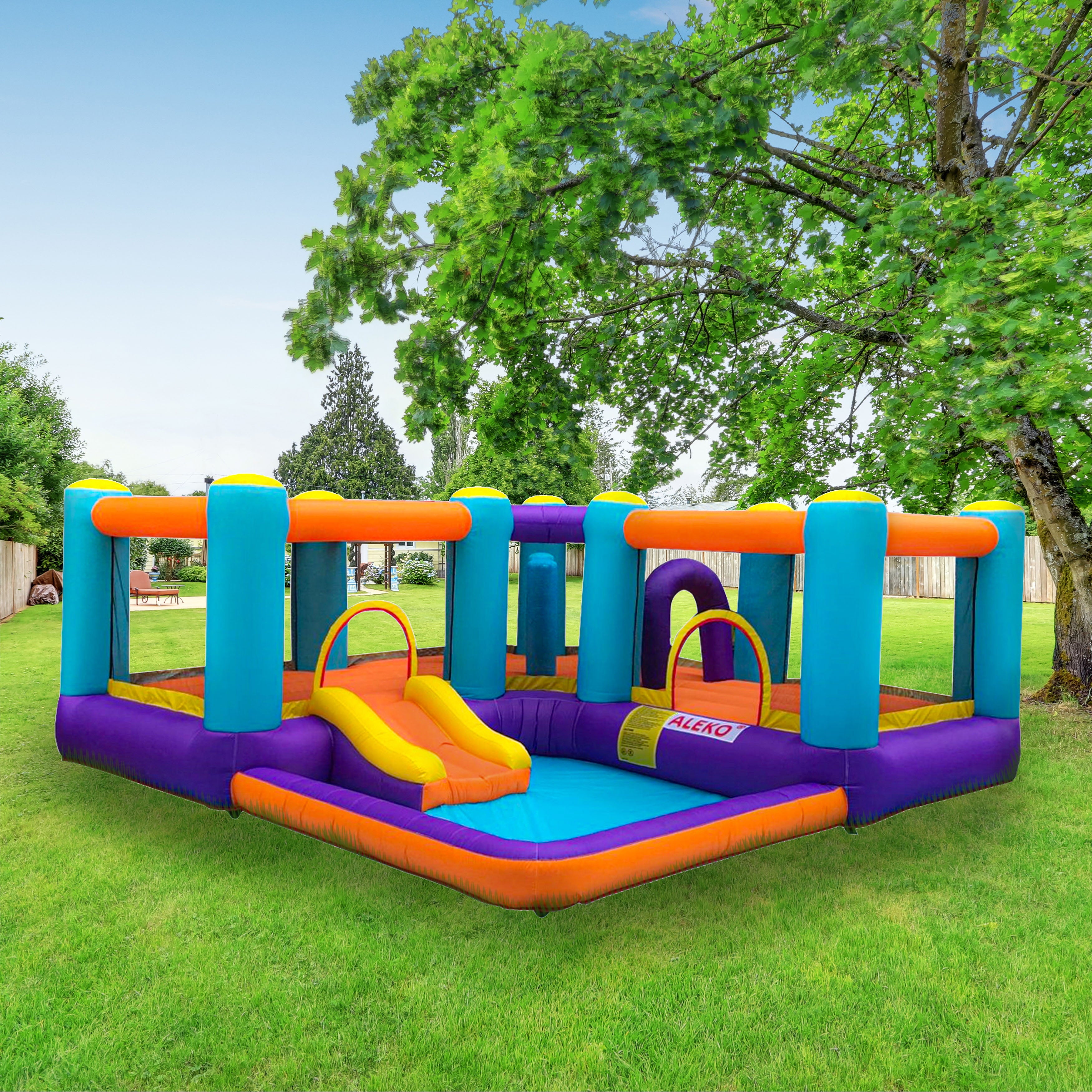 ALEKO Extra Large Inflatable Playtime Bounce House with Blower