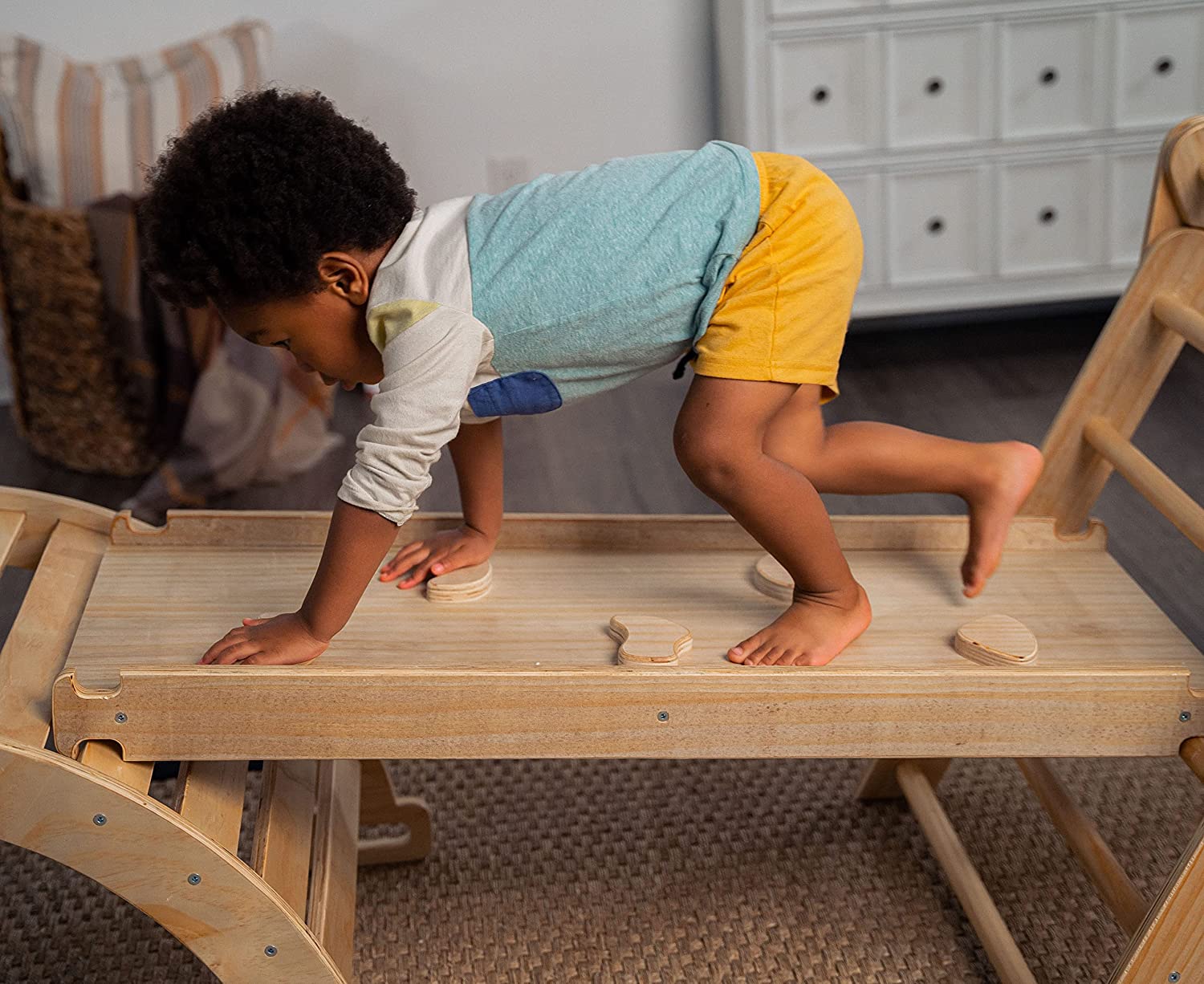 Lavinya Indoor Gym Playset 4-in-1 Foldable Triangle Ladder， Rock Climbing Ramp， Montessori Set Arch Climber， Rocker， Learning Waldorf Children Toy Structure， Playground for Toddlers and Kids 18m-6yrs