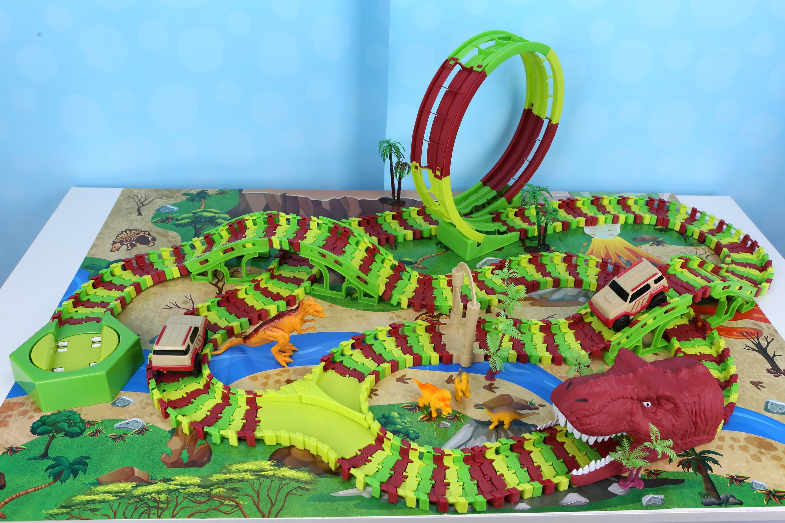 Kid Connection Dinosaur Park Vehicle Track Set， 282 pieces， Flexible Race Track， Motorized Vehicles， and Dinosaurs Included