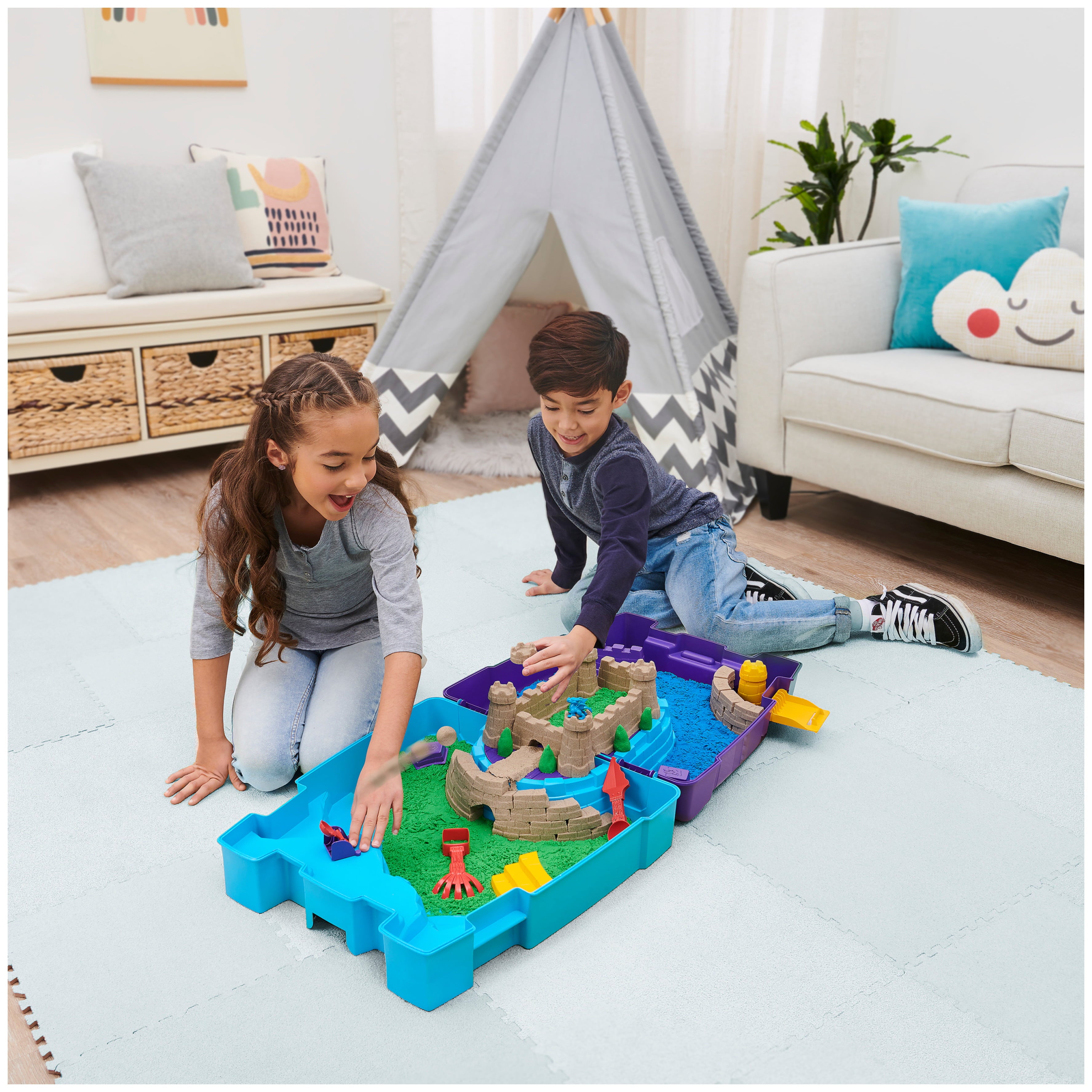 Kinetic Sand Super Sandbox Set w/ 10lbs of Kinetic Sand