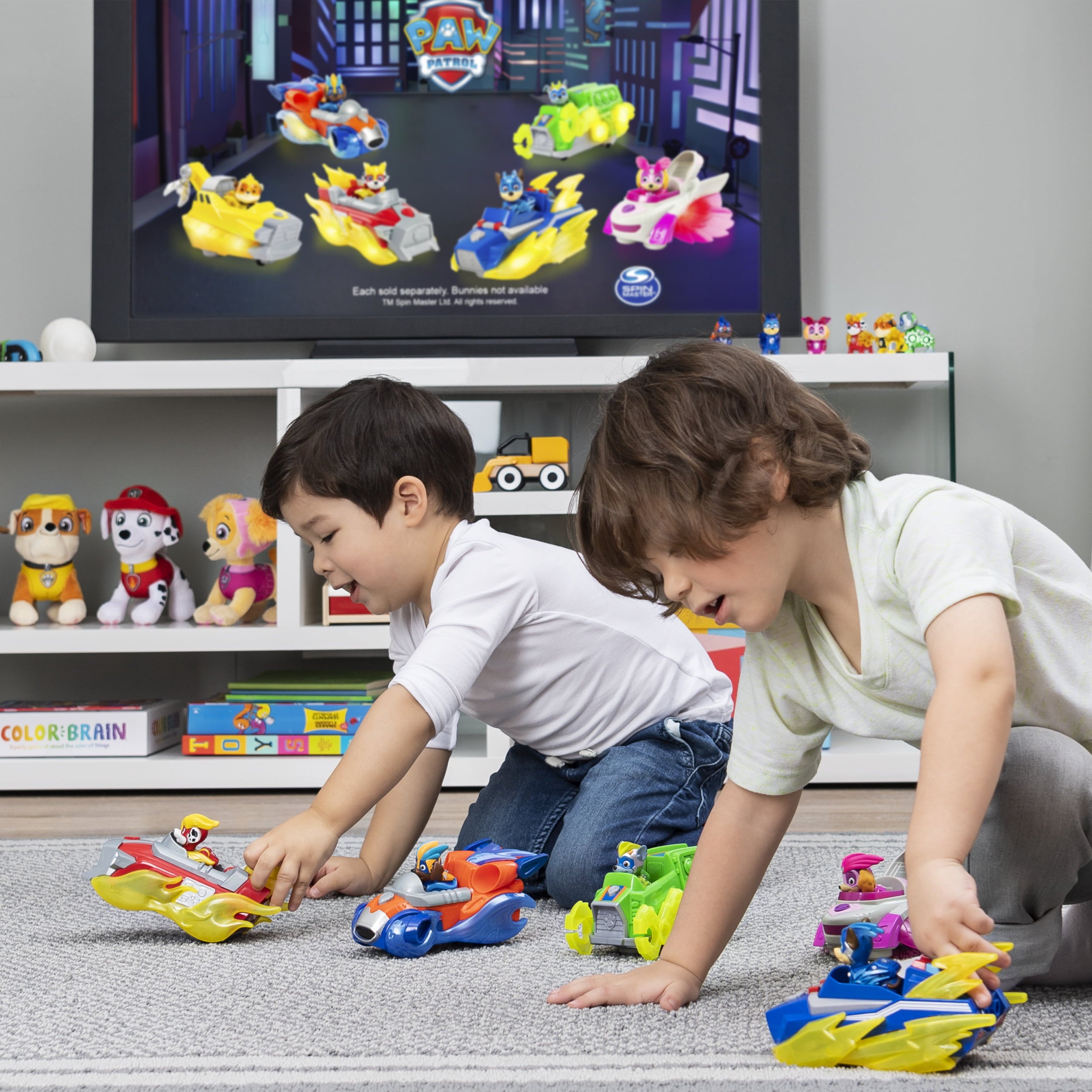 PAW Patrol， Mighty Pups Charged Up Marshall’s Deluxe Vehicle with Lights and Sounds