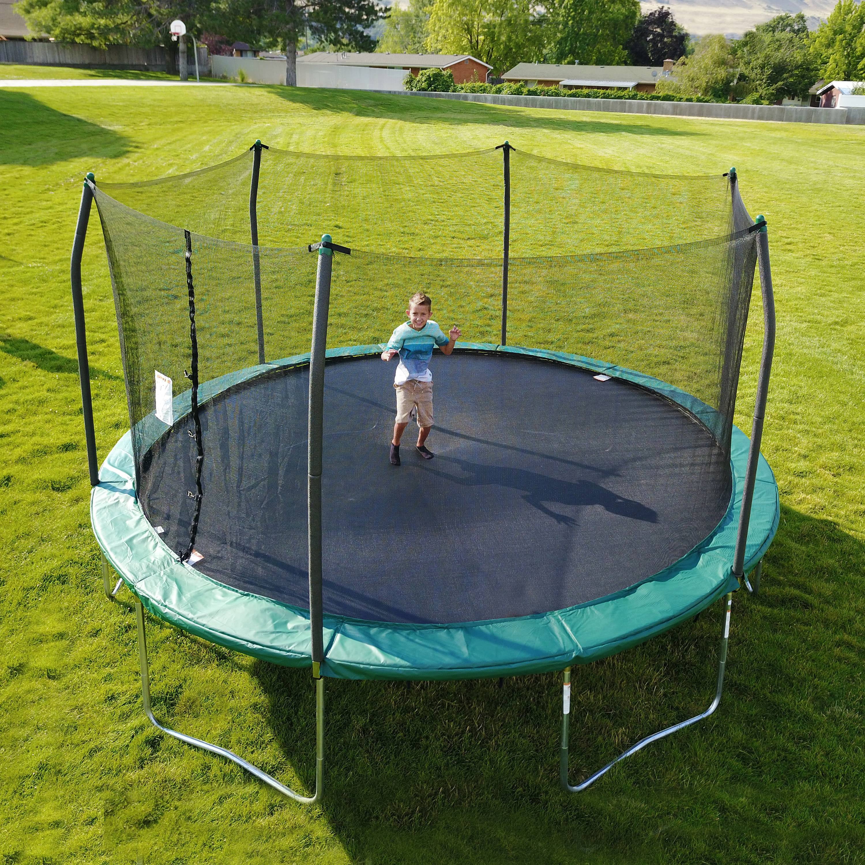 Skywalker Trampolines 15' Trampoline， with Enclosure， Green