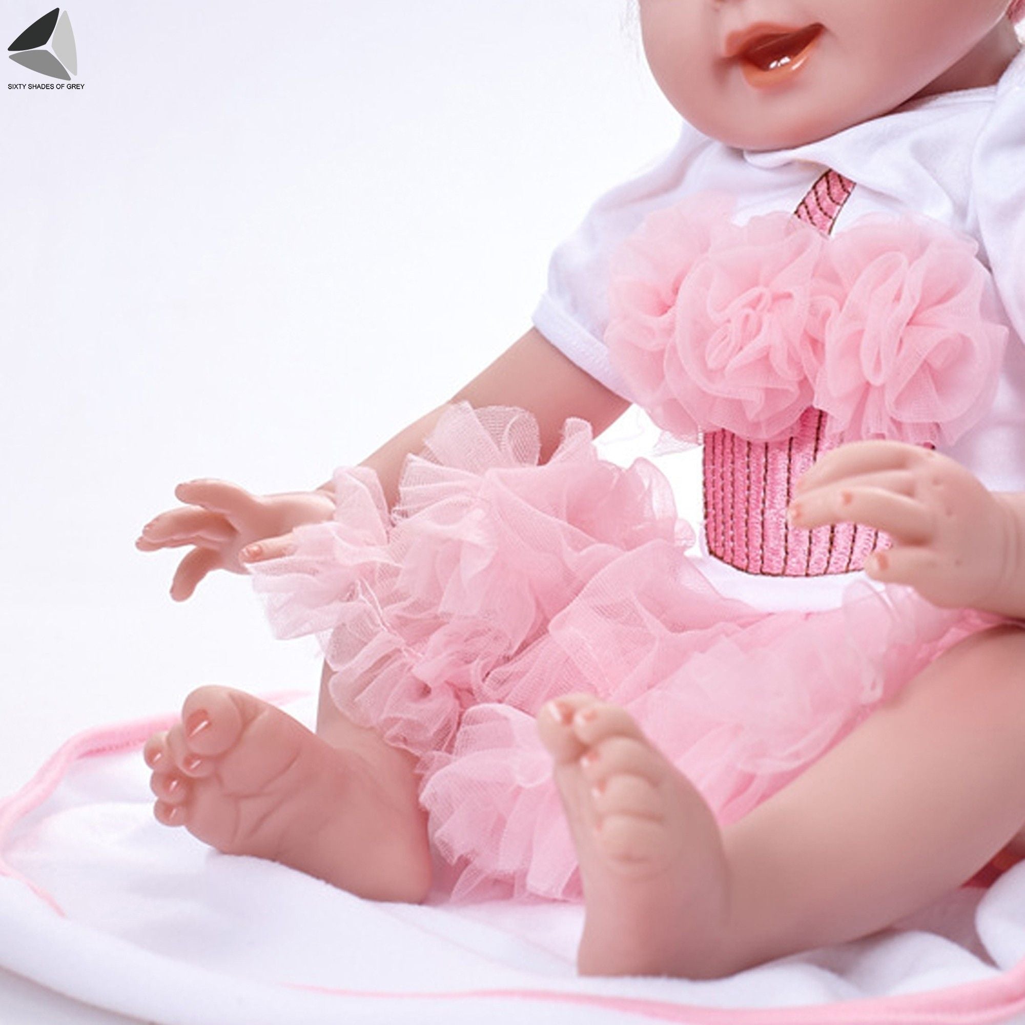 Sixtyshades 22 inch Reborn Baby Dolls Girl Lifelike Smiling And Eyes Open Handmade Newborn Dolls for Toddler Gifts