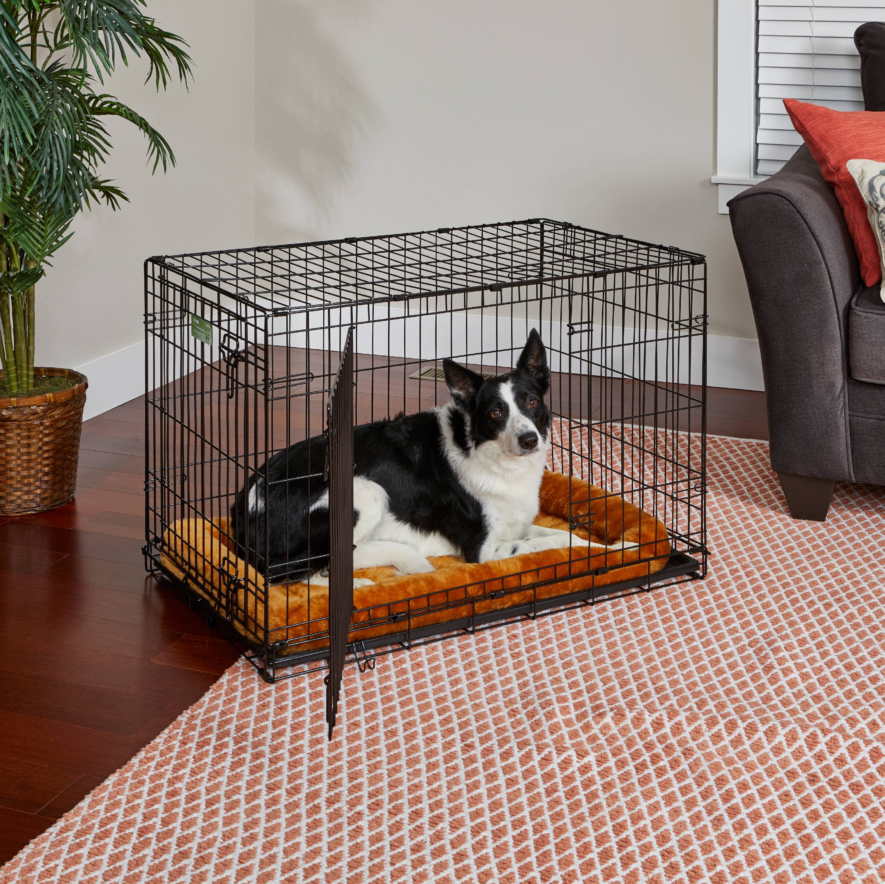 MidWest QuietTime Pet Bed and Dog Crate Mat， Cinnamon 36