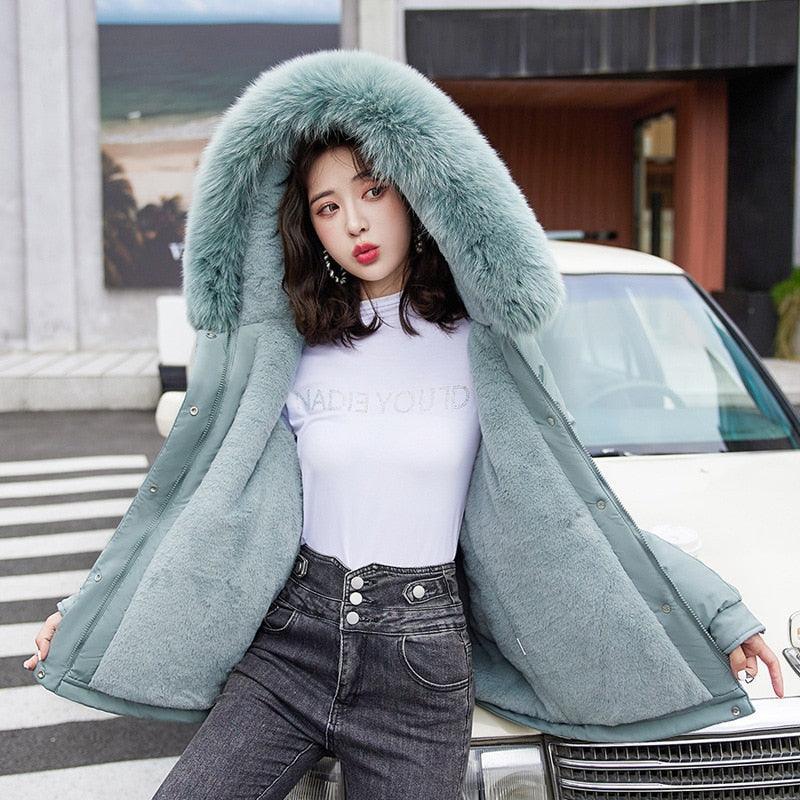 Casaco Feminino Artemis™ com Gorro e Interior em Pelúcia / Esbanje Muito Estilo & Classe Neste Inverno!