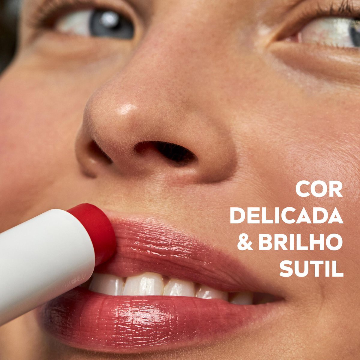 Hidratante Labial Morango Shine NIVEA 4,8 g