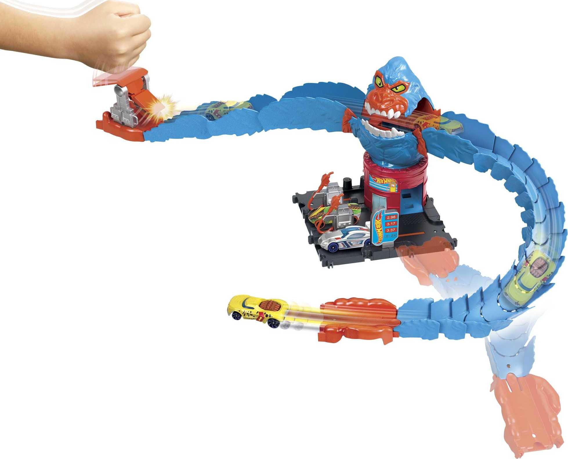 Hot Wheels Wreck and Ride Gorilla Attack Playset， Gas Station Set with 1:64 Scale Toy Car