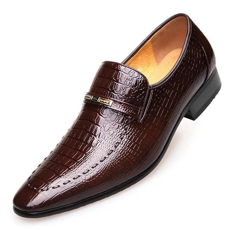 Sapato Social Crocodille™  Bico Fino com Couro Texturizado / Conforto e Elegância para Homens de Elite!
