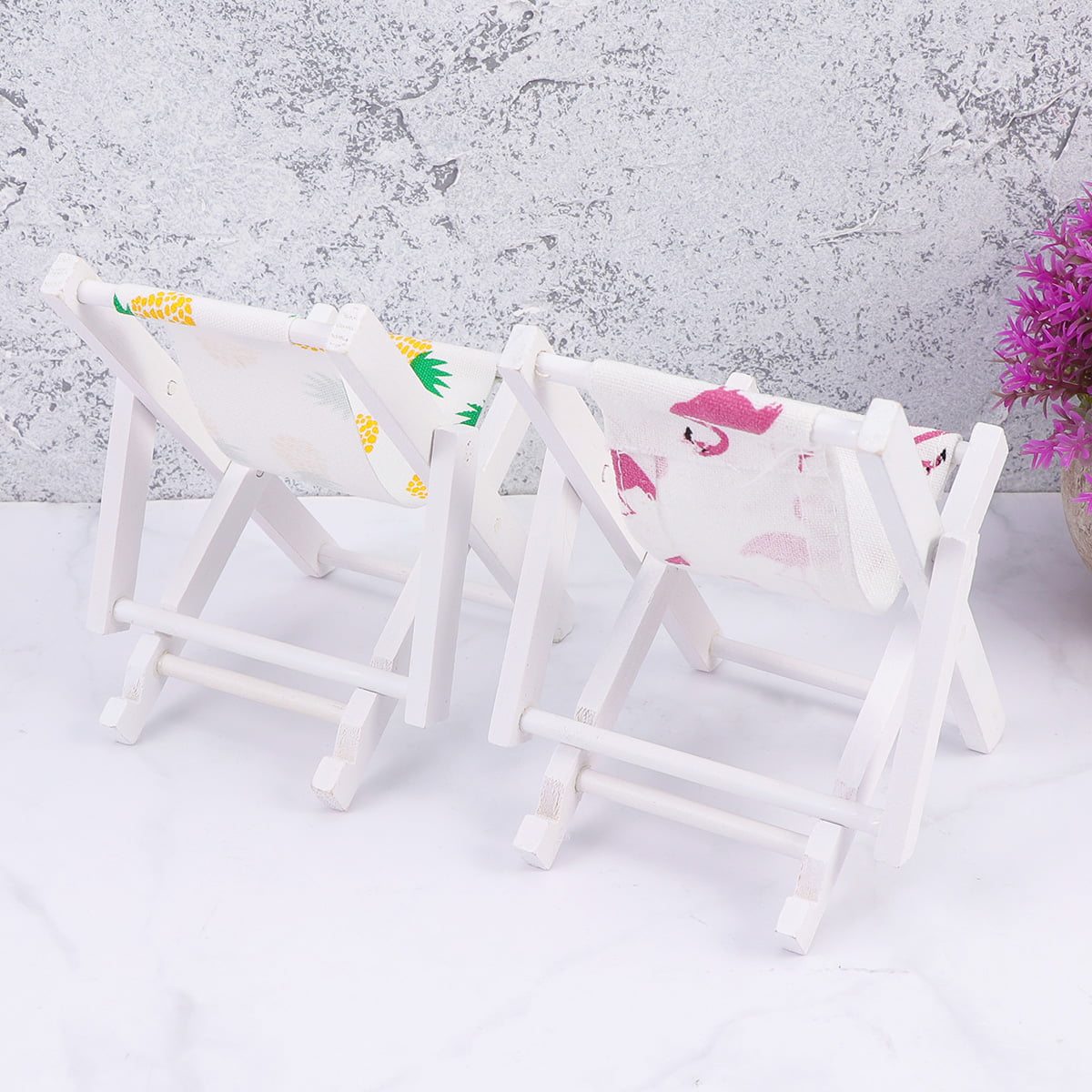 2 Pcs Mini Wooden Beach Chair Mediterranean Style Pineapple Flamingo Pattern Mobile Phone Holder Mini Adornment Lounge Deck Chair