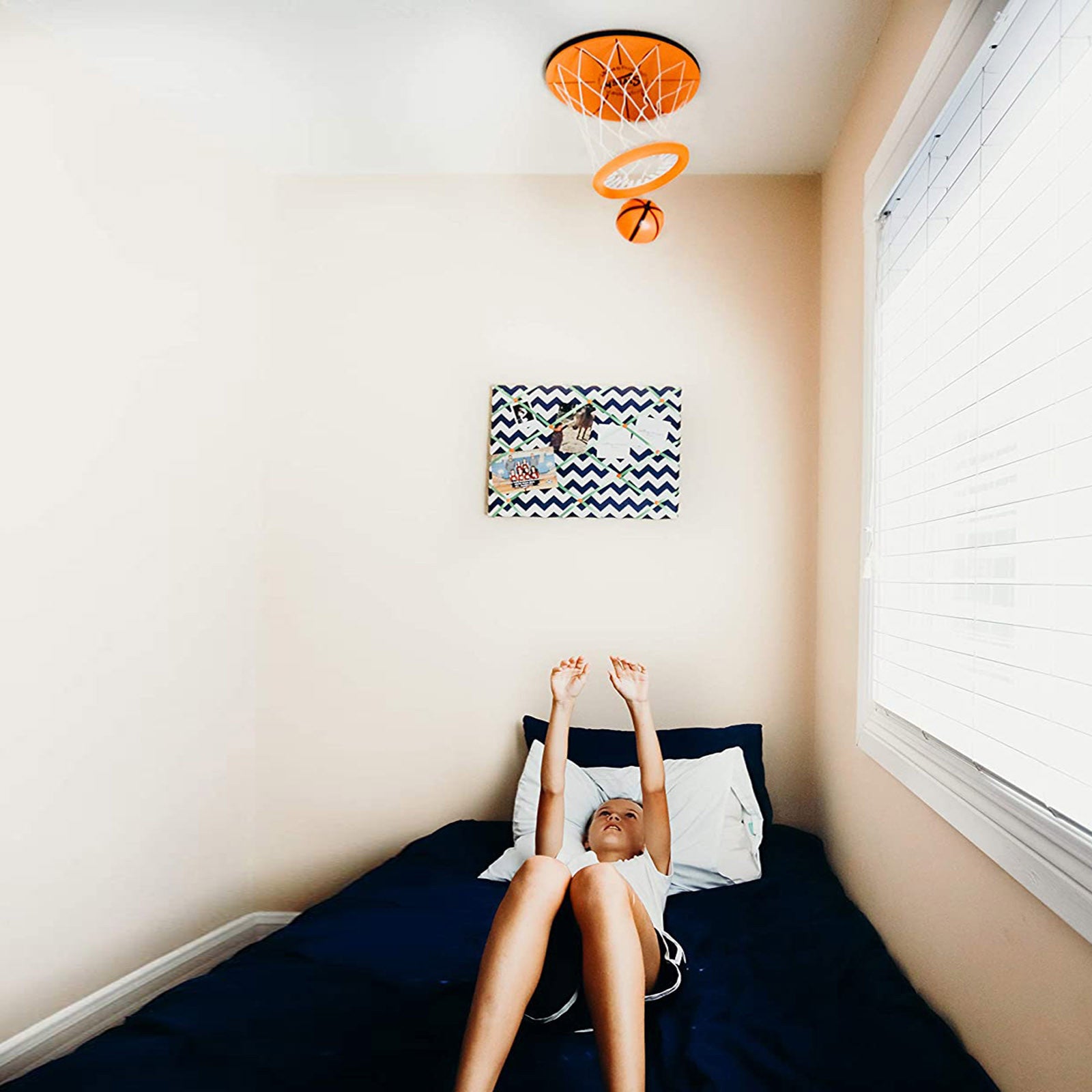 Yiwula Ceiling Sport Indoor Mini Basketball Hoop For Kids Toy Game Shooting Toy Bedroom